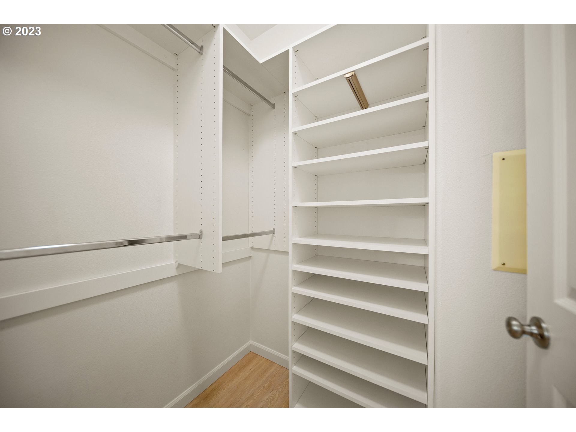 715 NW FALLING WATERS LN 102