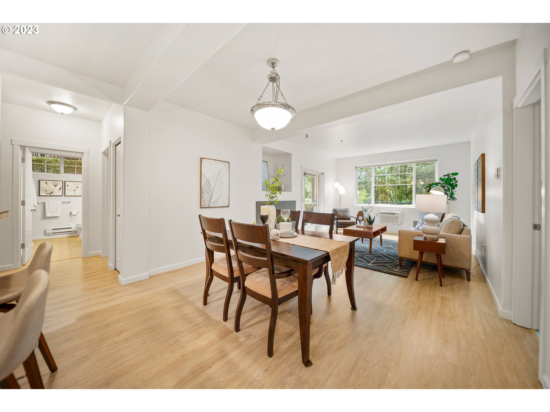 715 NW FALLING WATERS LN 102