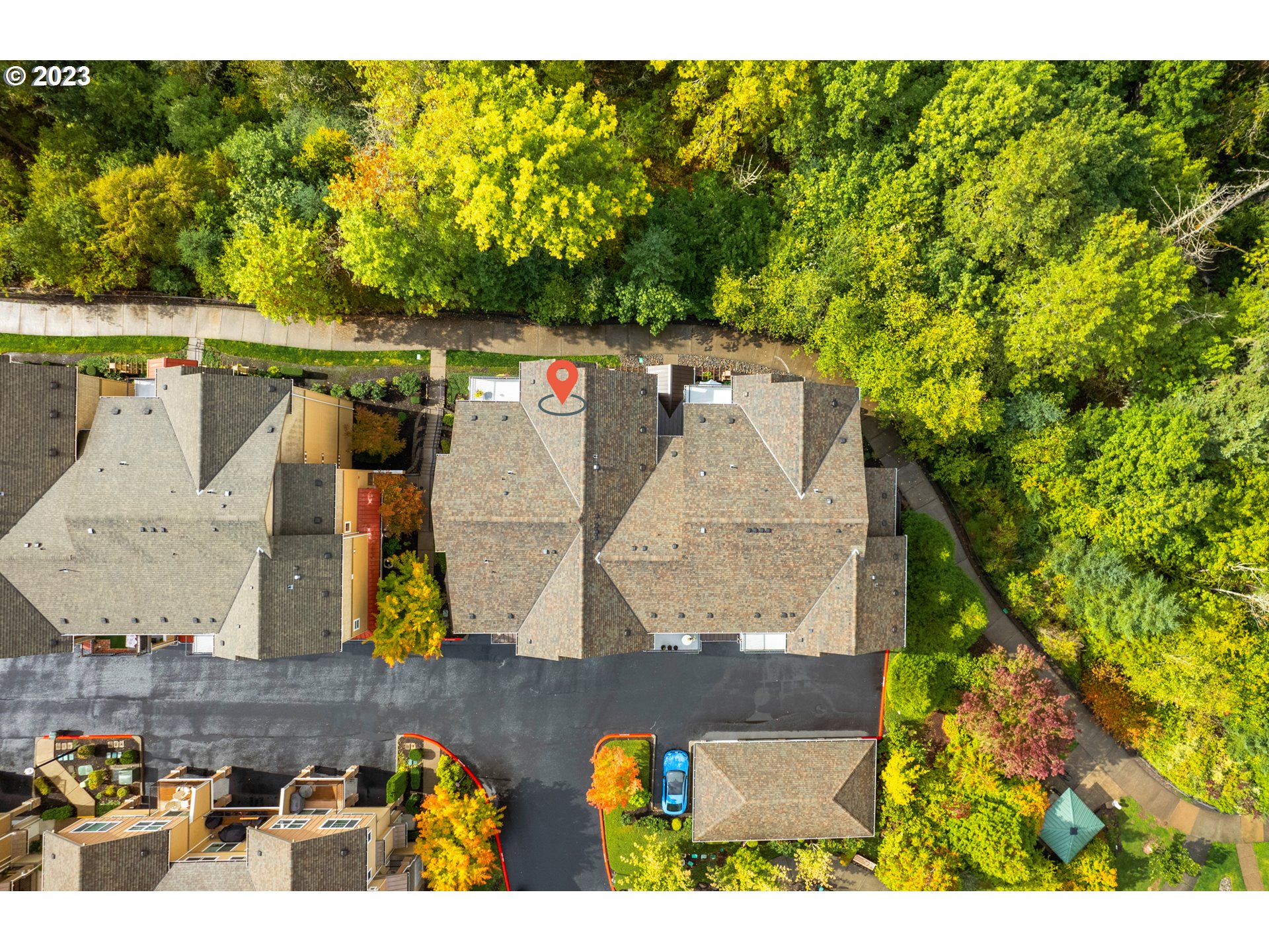 715 NW FALLING WATERS LN 102