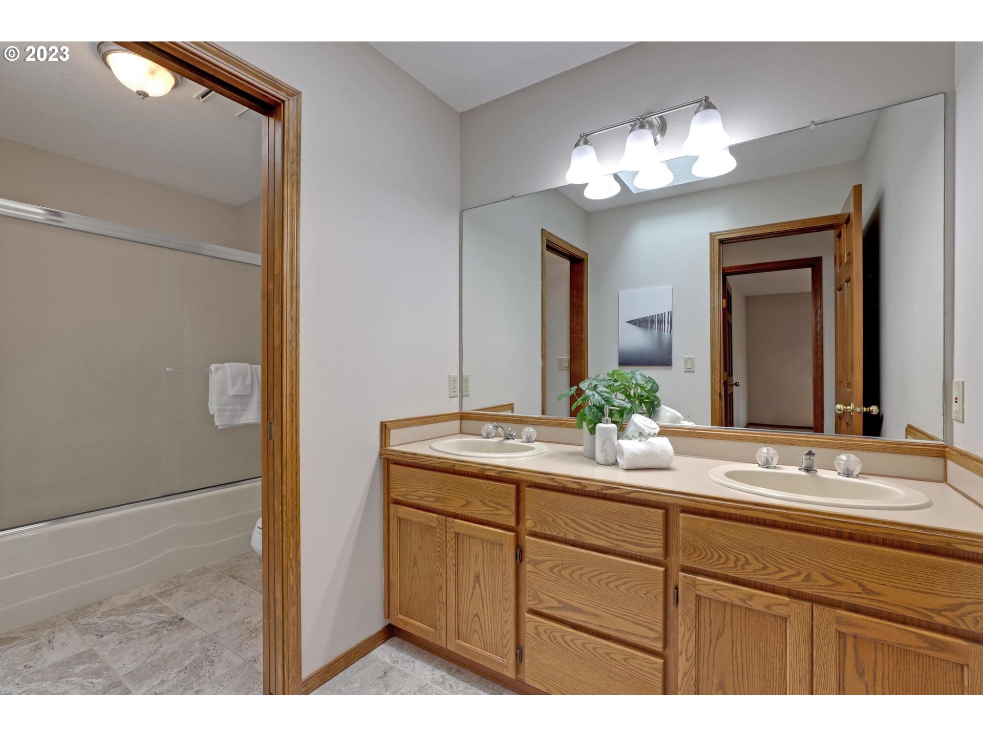 3036 NW BAUER WOODS DR