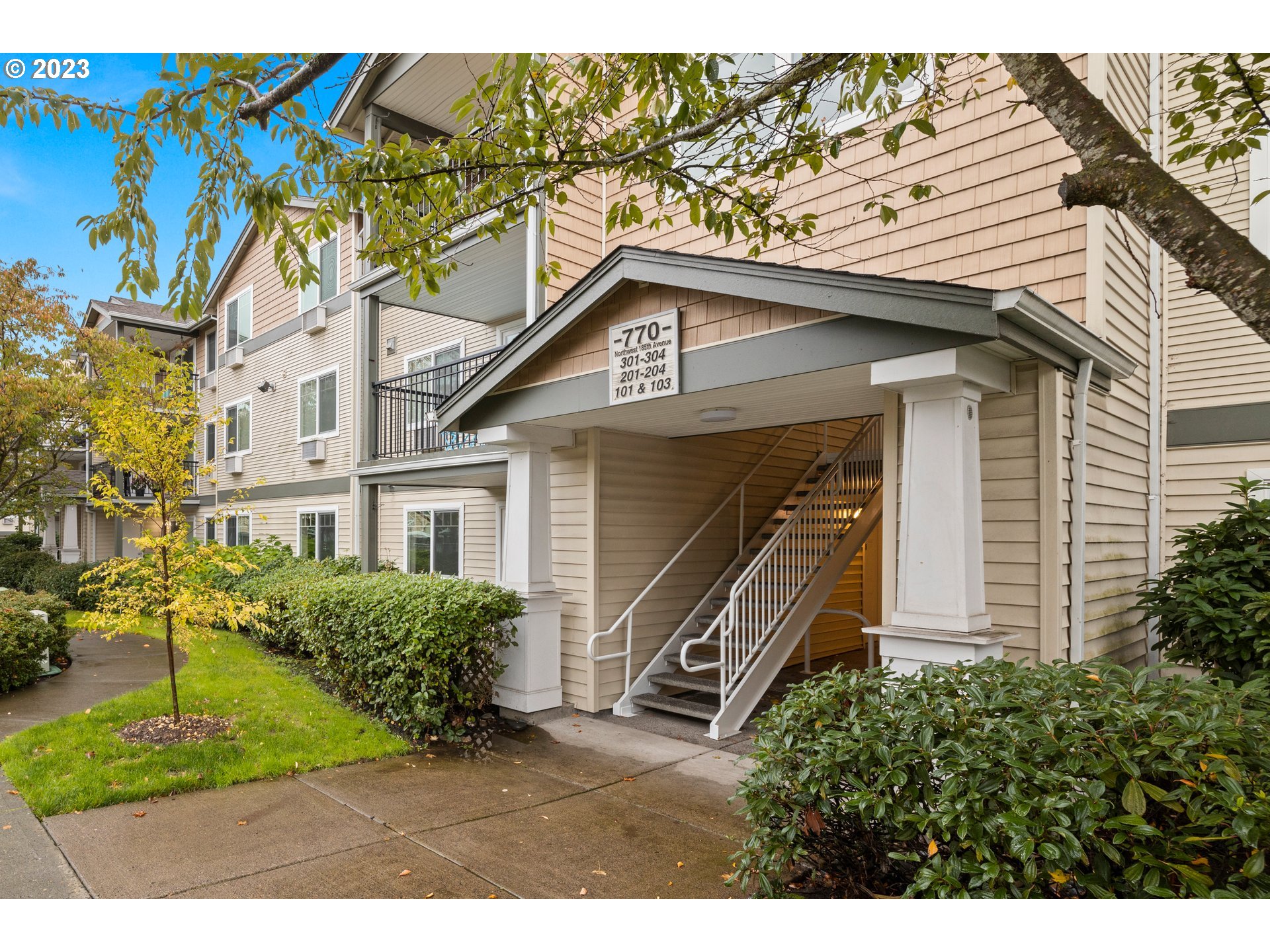 770 NW 185TH AVE 103