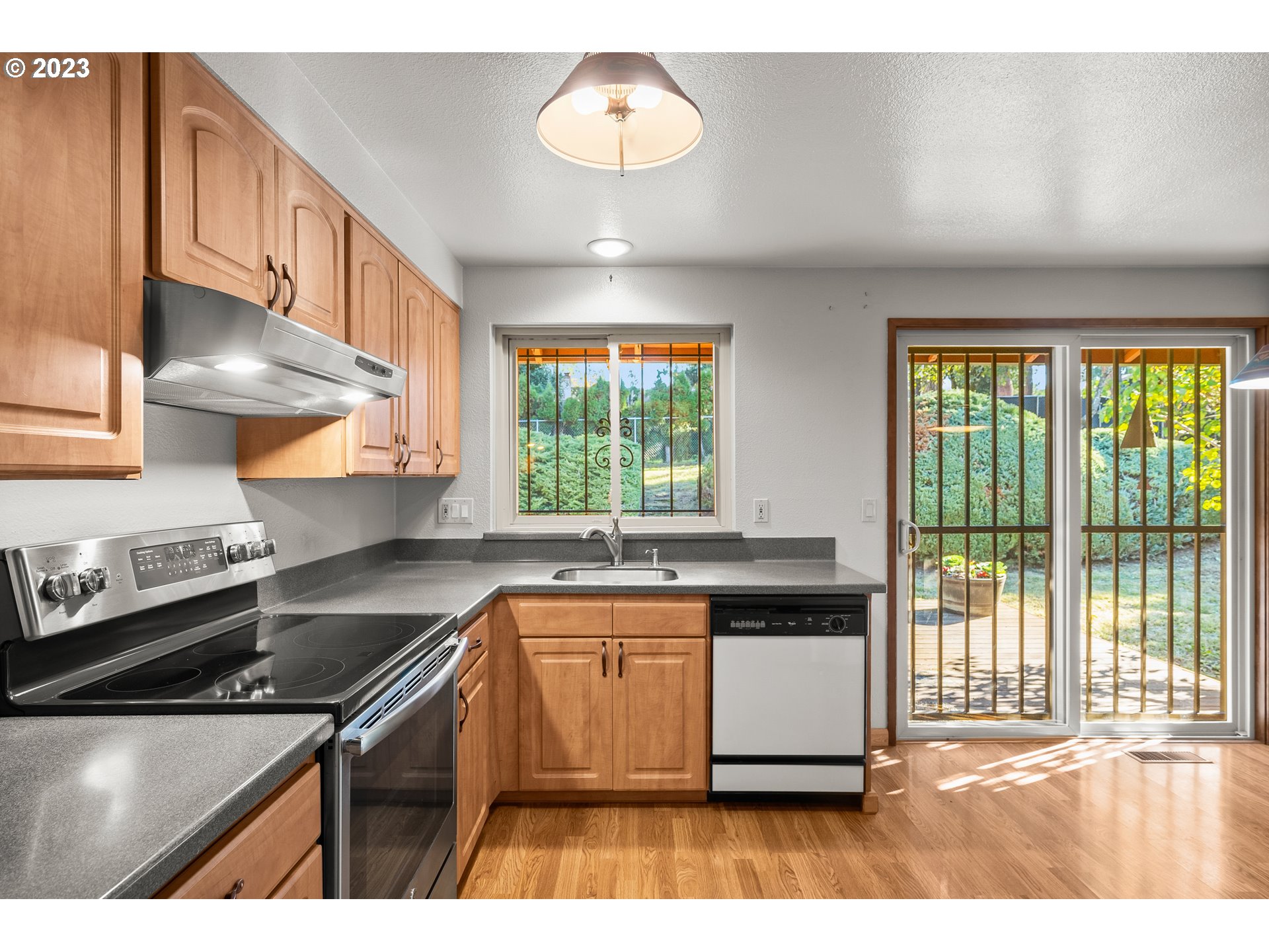 11695 SW FAIRVIEW LN