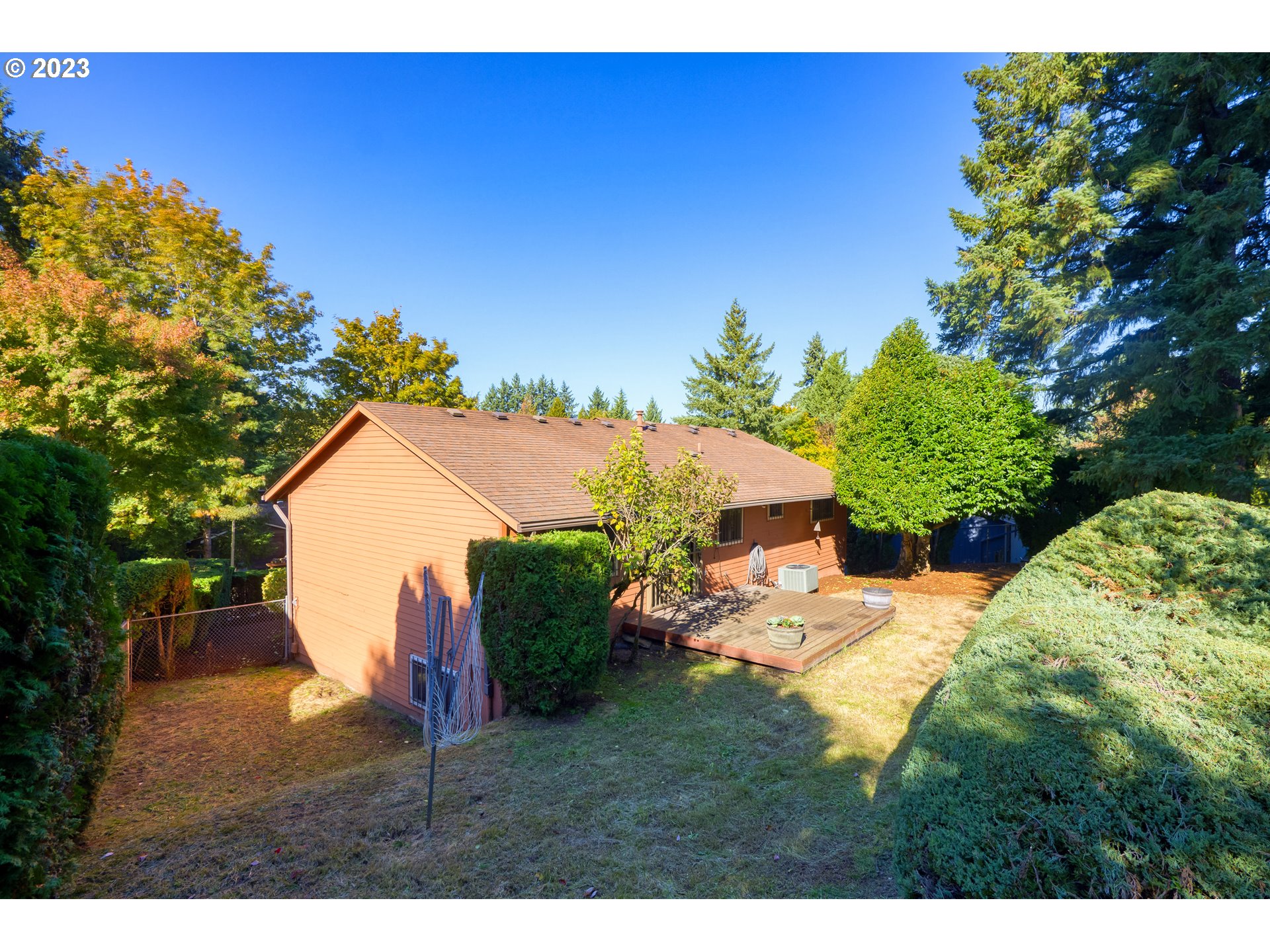 11695 SW FAIRVIEW LN