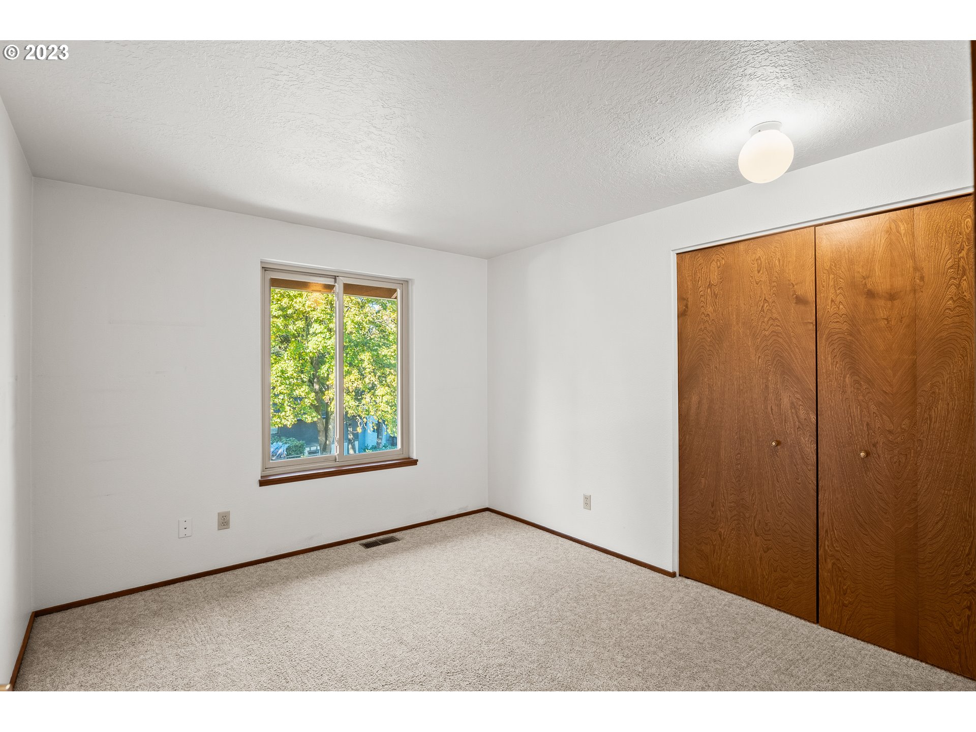 11695 SW FAIRVIEW LN