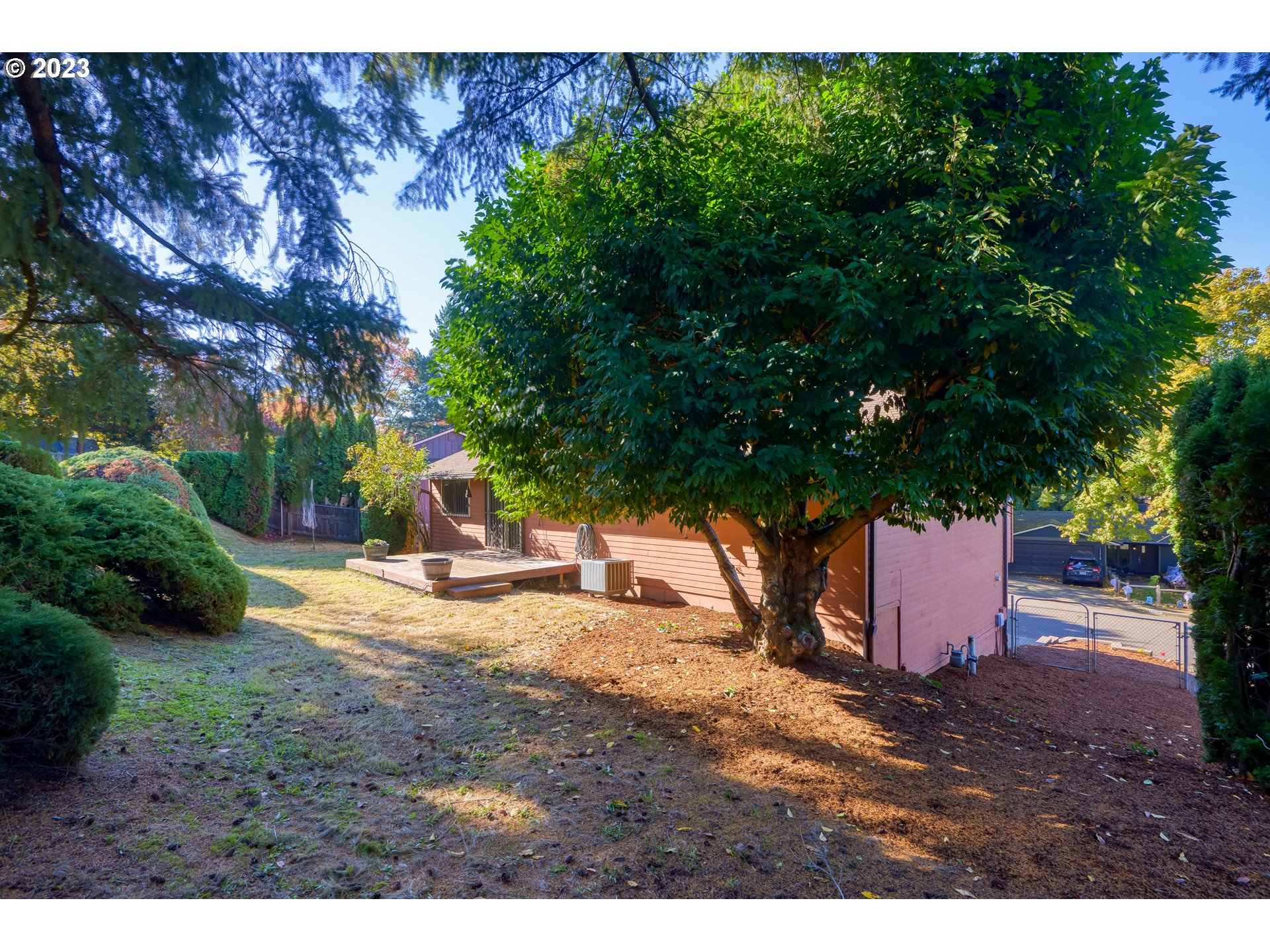 11695 SW FAIRVIEW LN