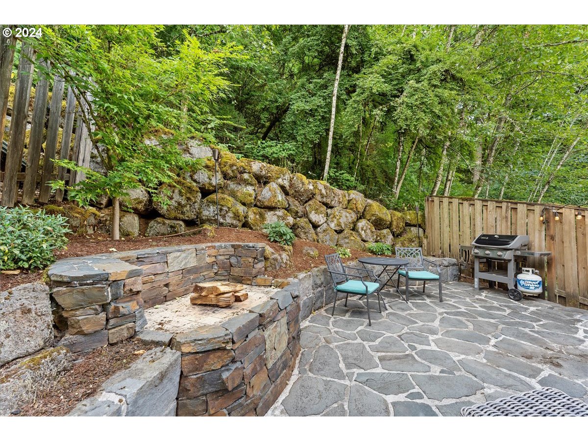 14718 SW CATALINA DR