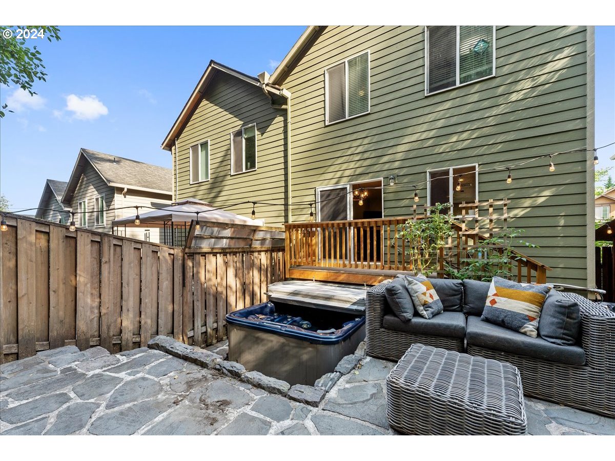 14718 SW CATALINA DR