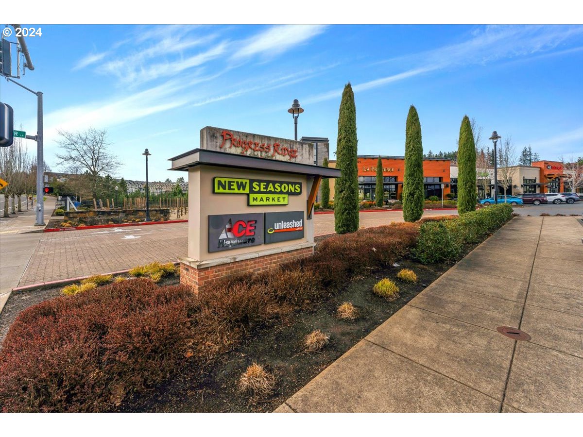 14718 SW CATALINA DR