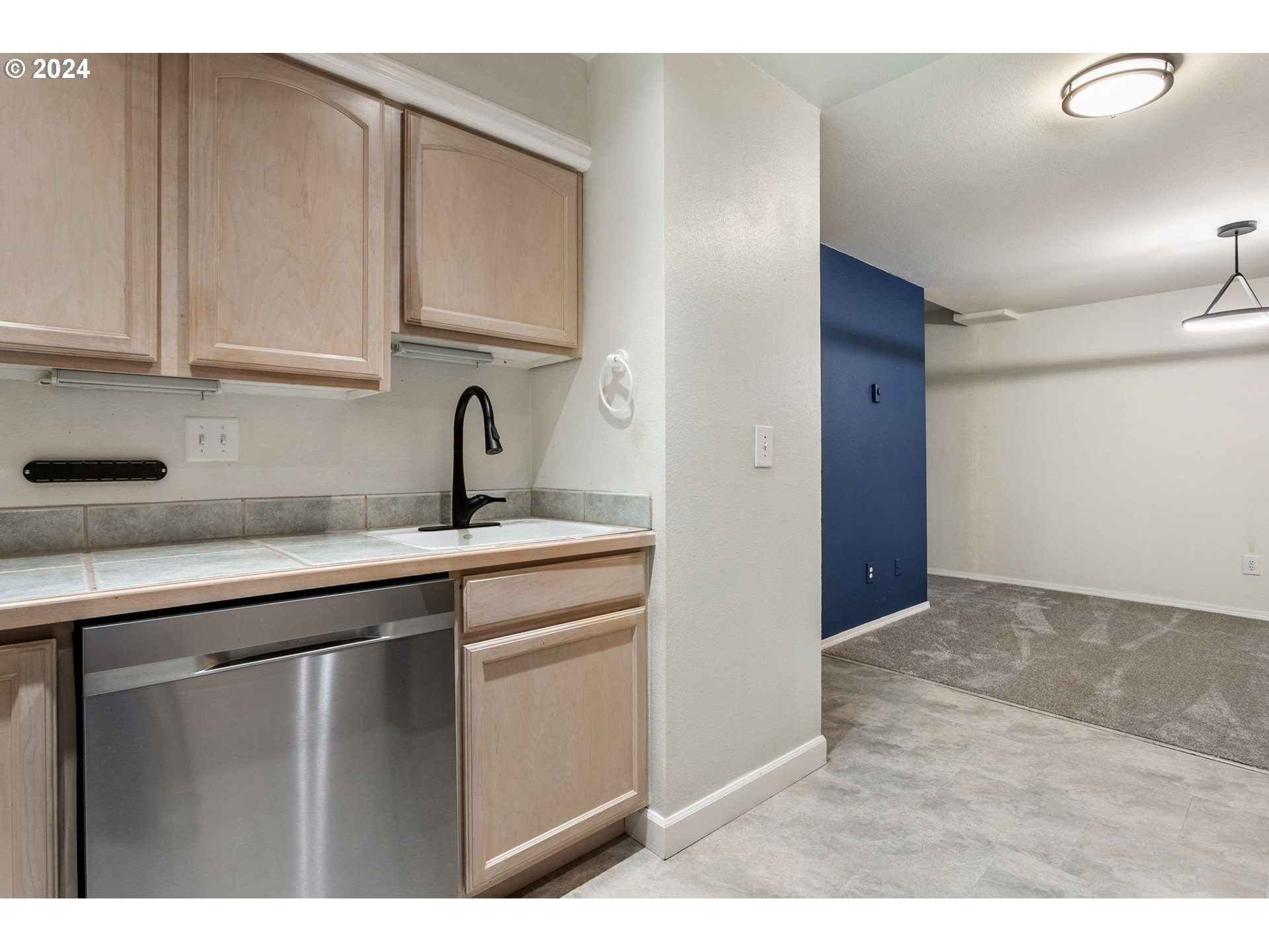 8720 SW TUALATIN RD Unit: 122