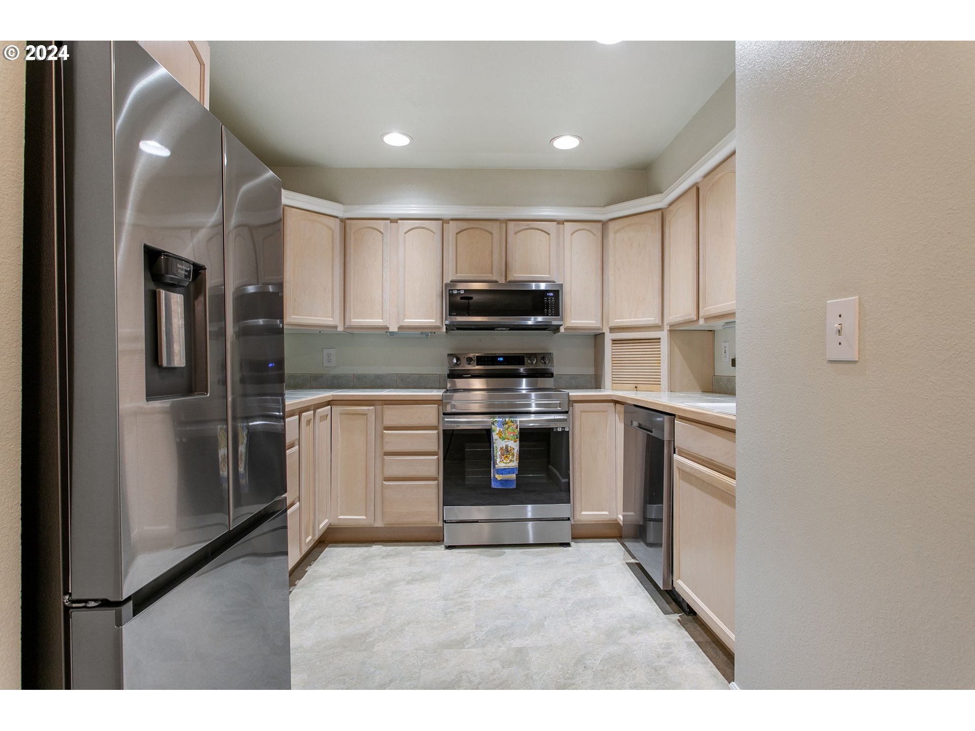 8720 SW TUALATIN RD Unit: 122