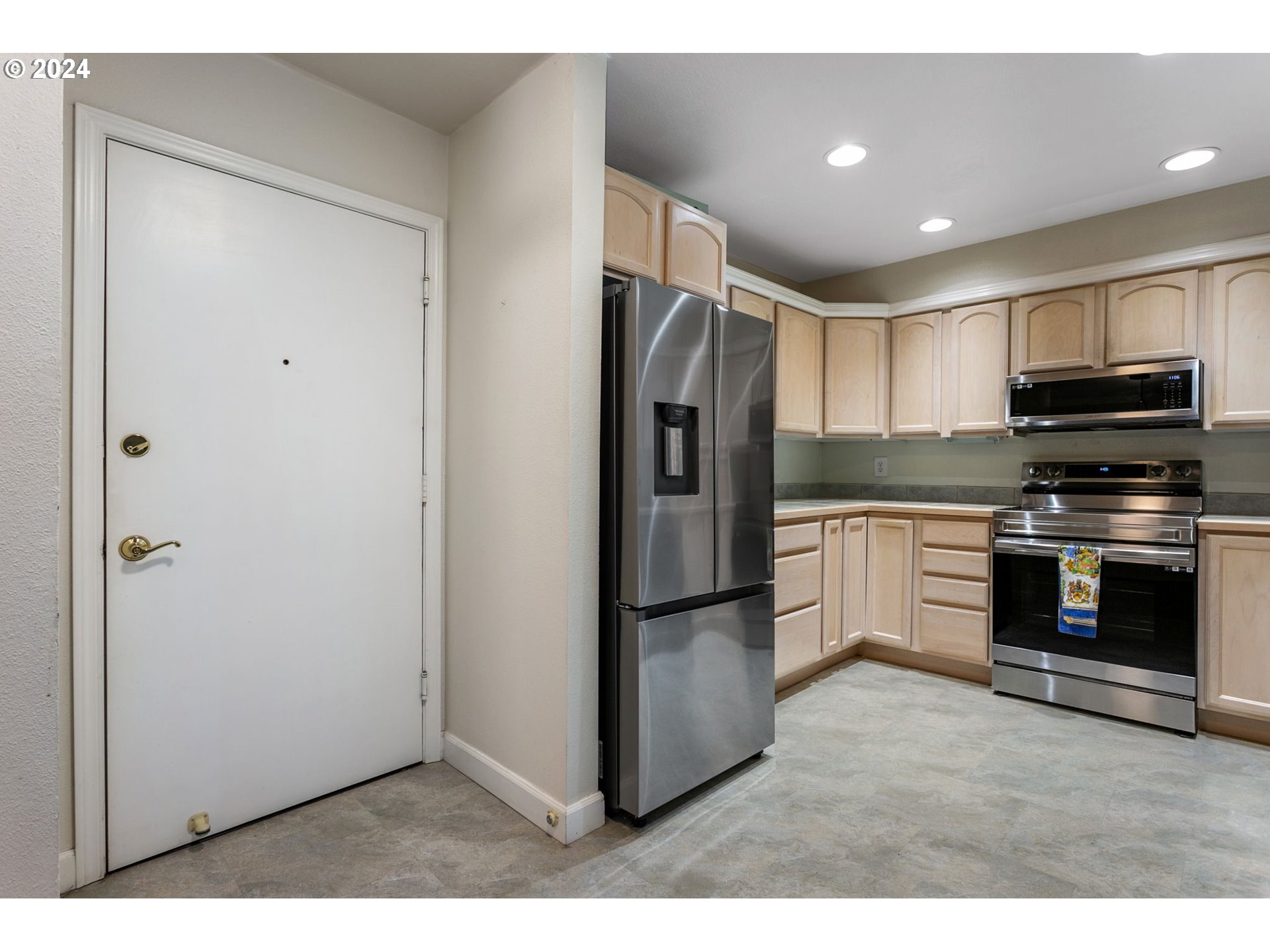 8720 SW TUALATIN RD Unit: 122