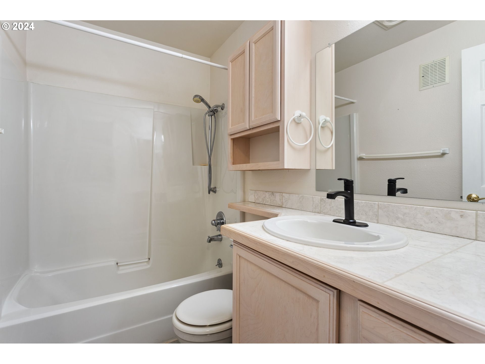 8720 SW TUALATIN RD Unit: 122