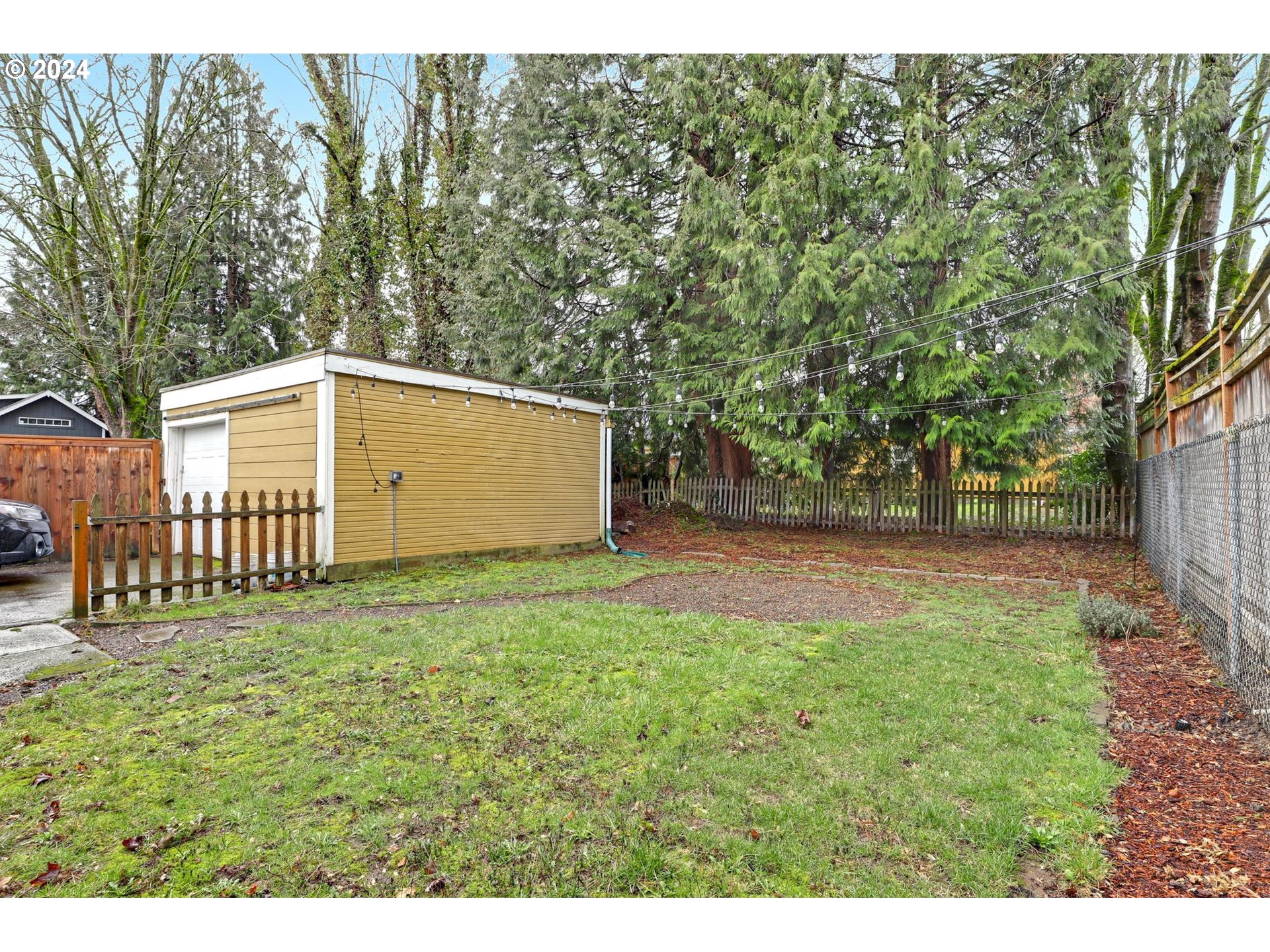 1719 SE CESAR E CHAVEZ BLVD