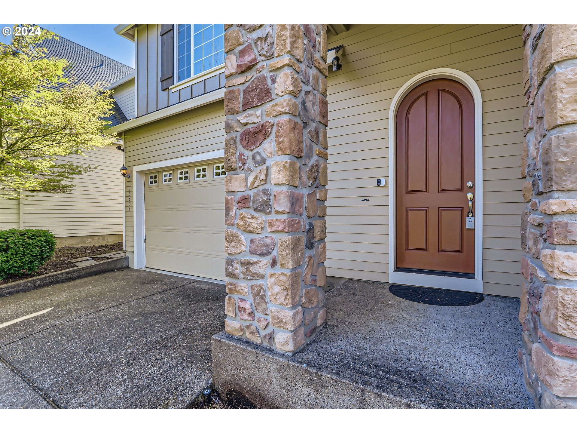 13634 NW STONEBRIDGE DR