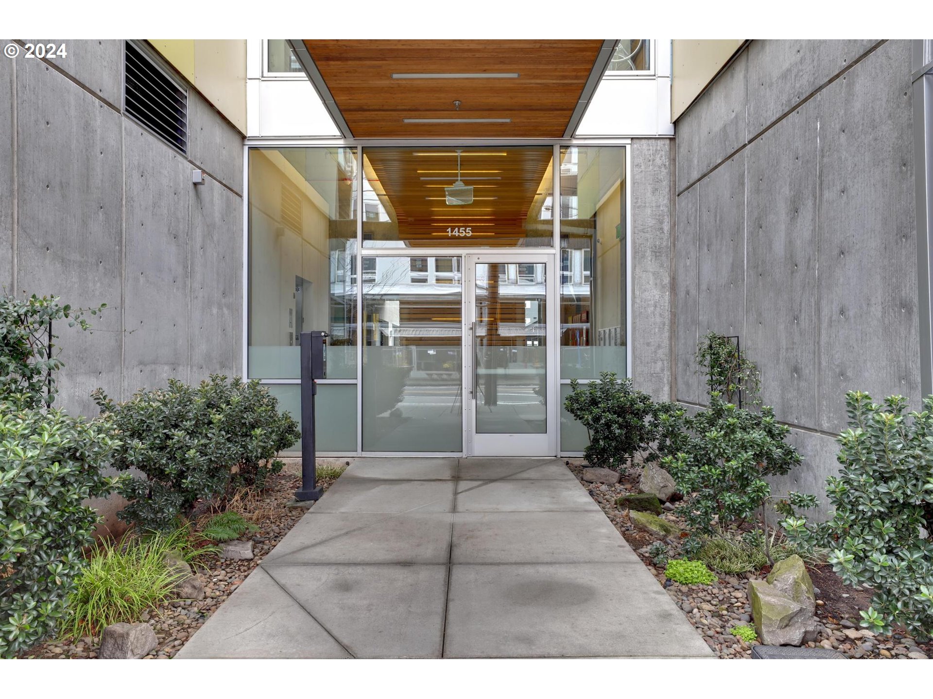 1455 N KILLINGSWORTH ST 311