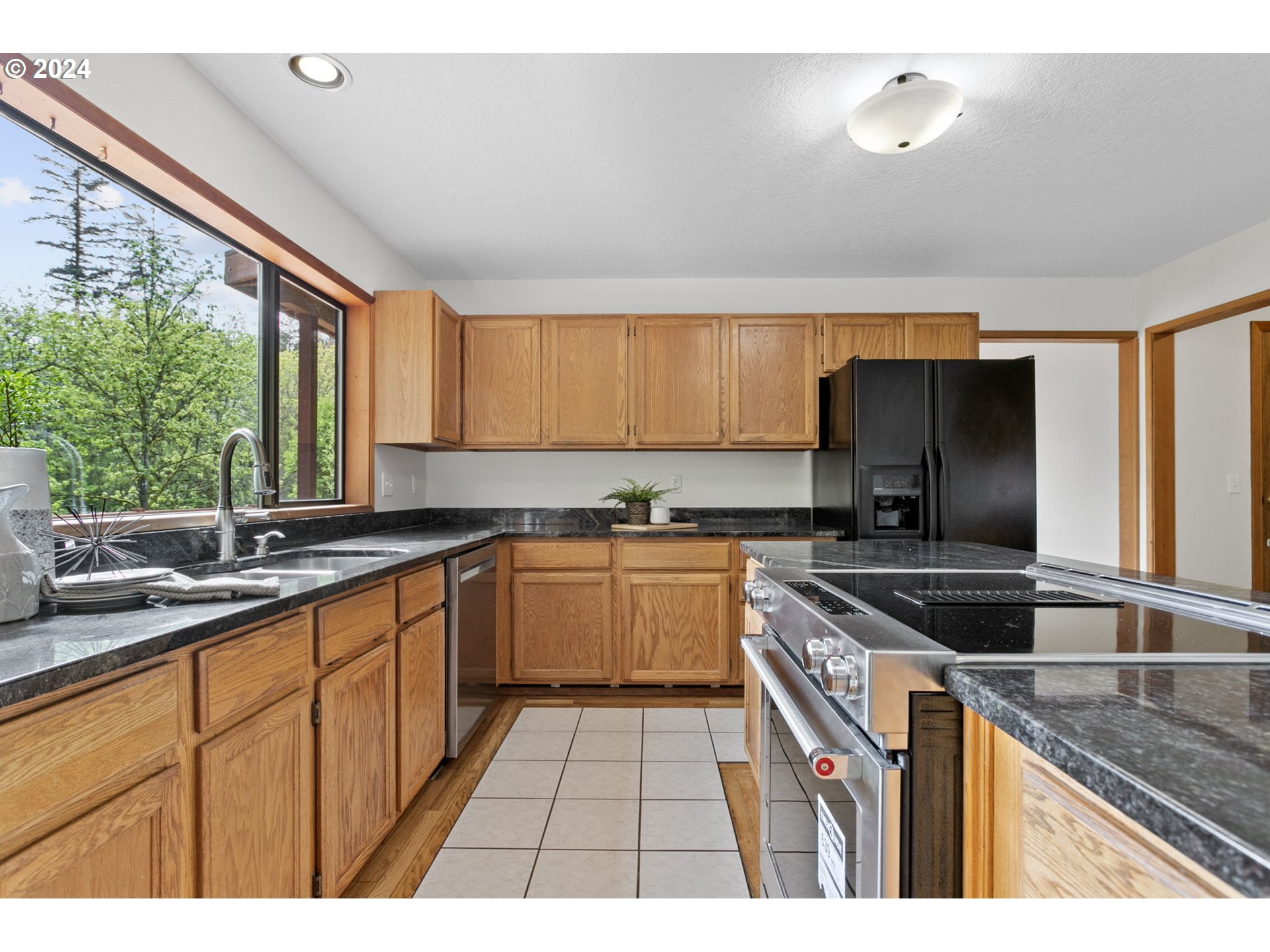 16690 SW HIGH HILL LN