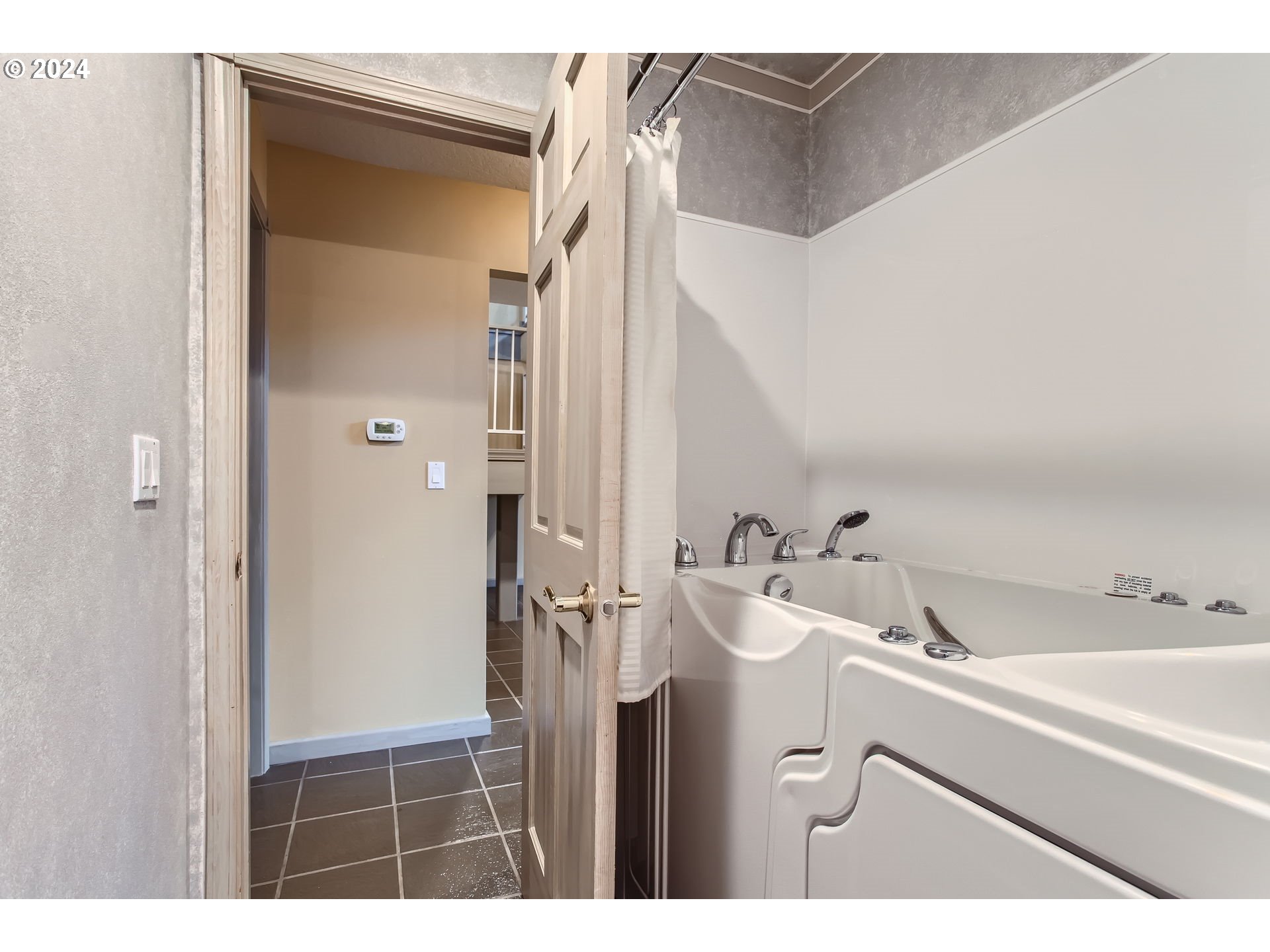 2370 NE JACKSON SCHOOL RD