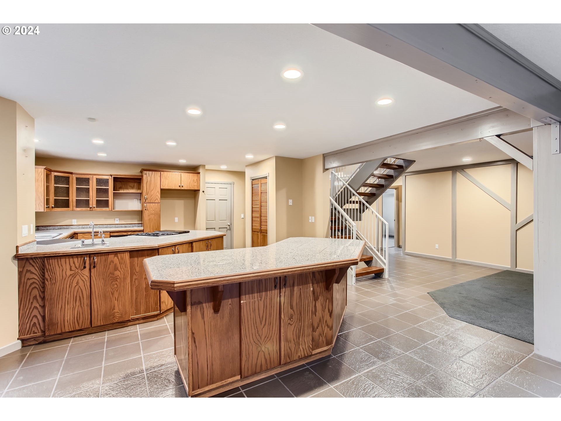 2370 NE JACKSON SCHOOL RD