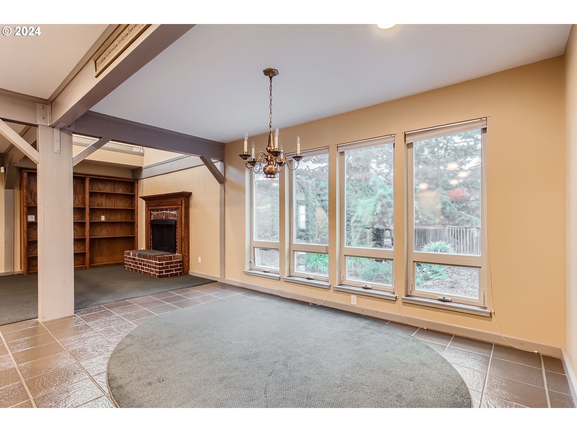 2370 NE JACKSON SCHOOL RD