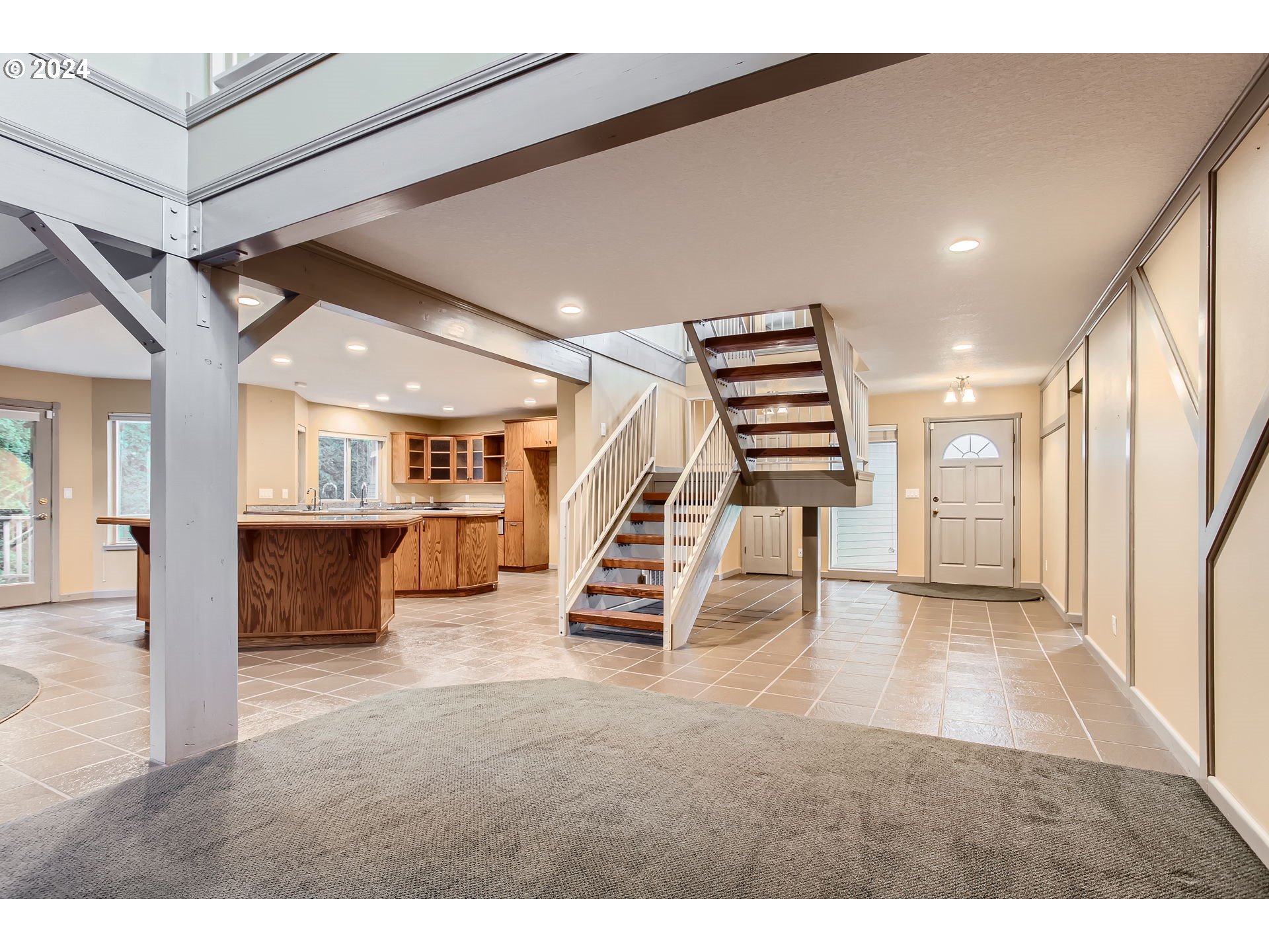 2370 NE JACKSON SCHOOL RD