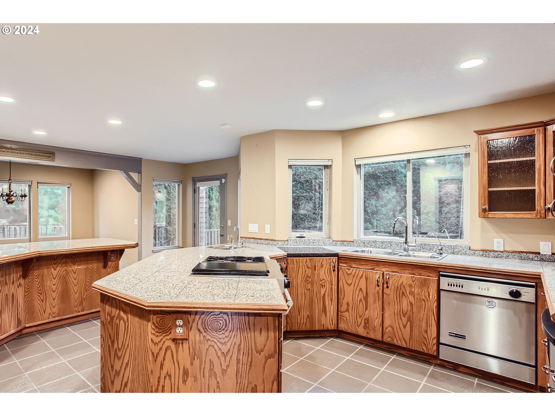 2370 NE JACKSON SCHOOL RD