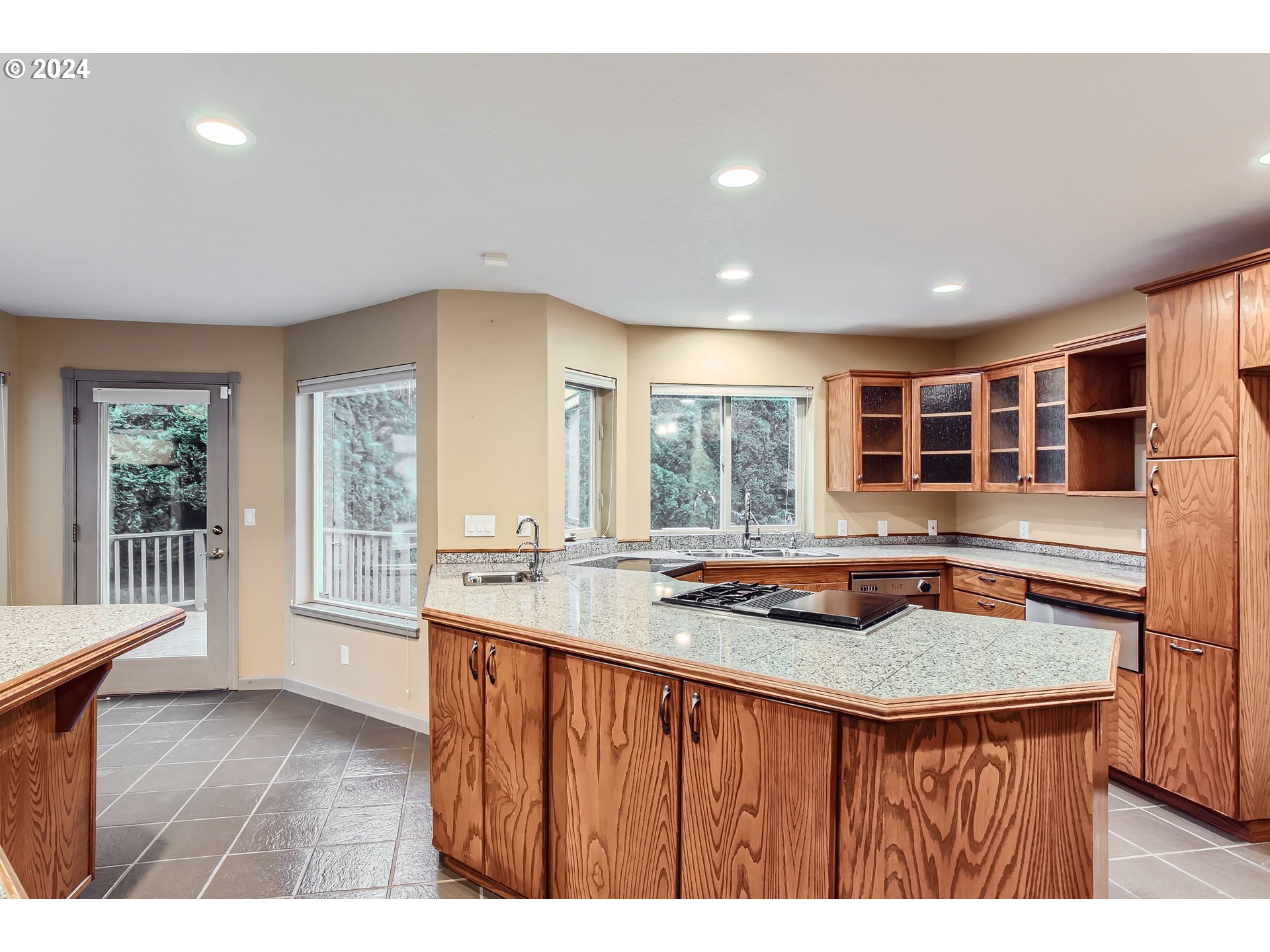 2370 NE JACKSON SCHOOL RD