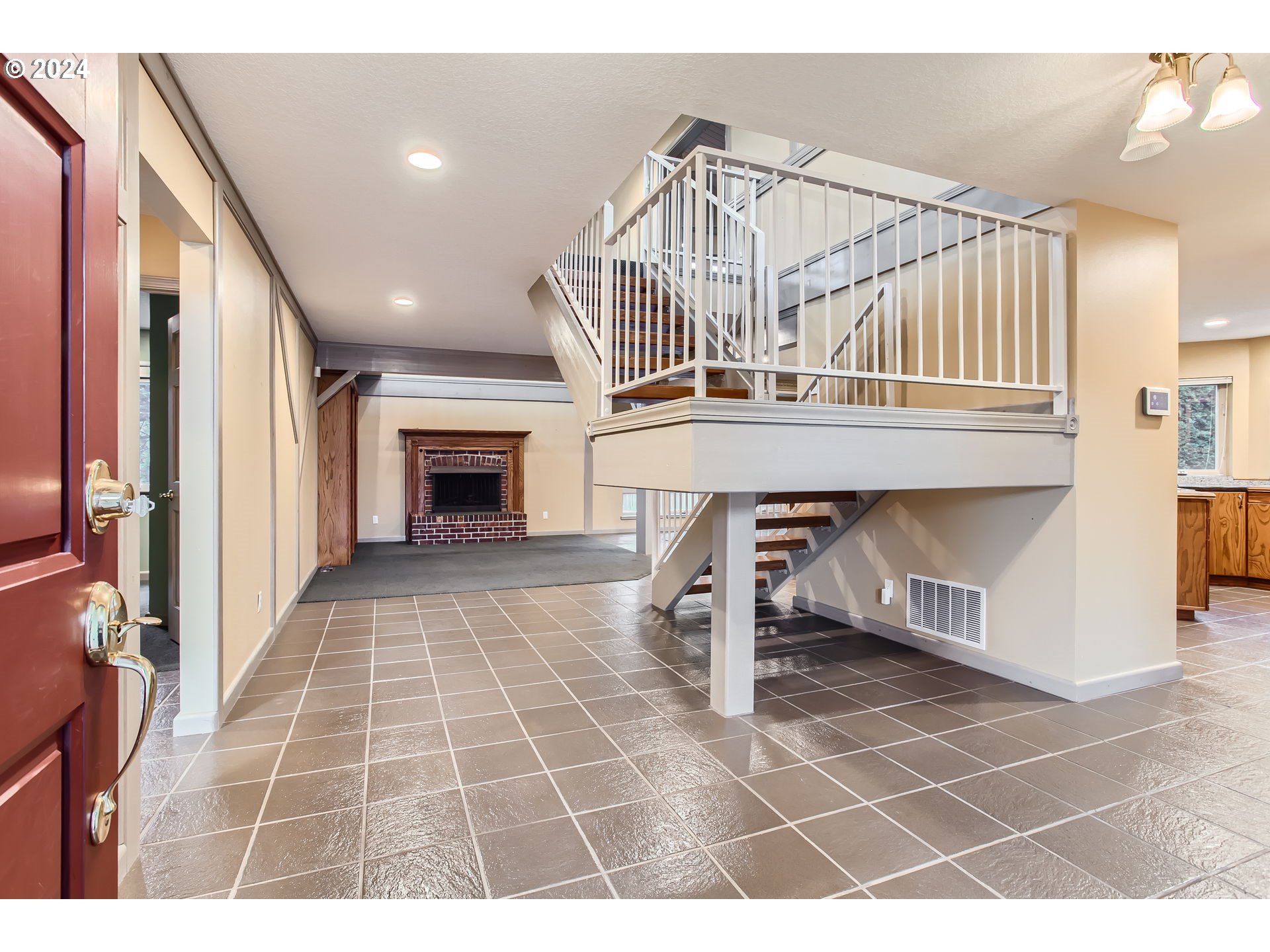 2370 NE JACKSON SCHOOL RD