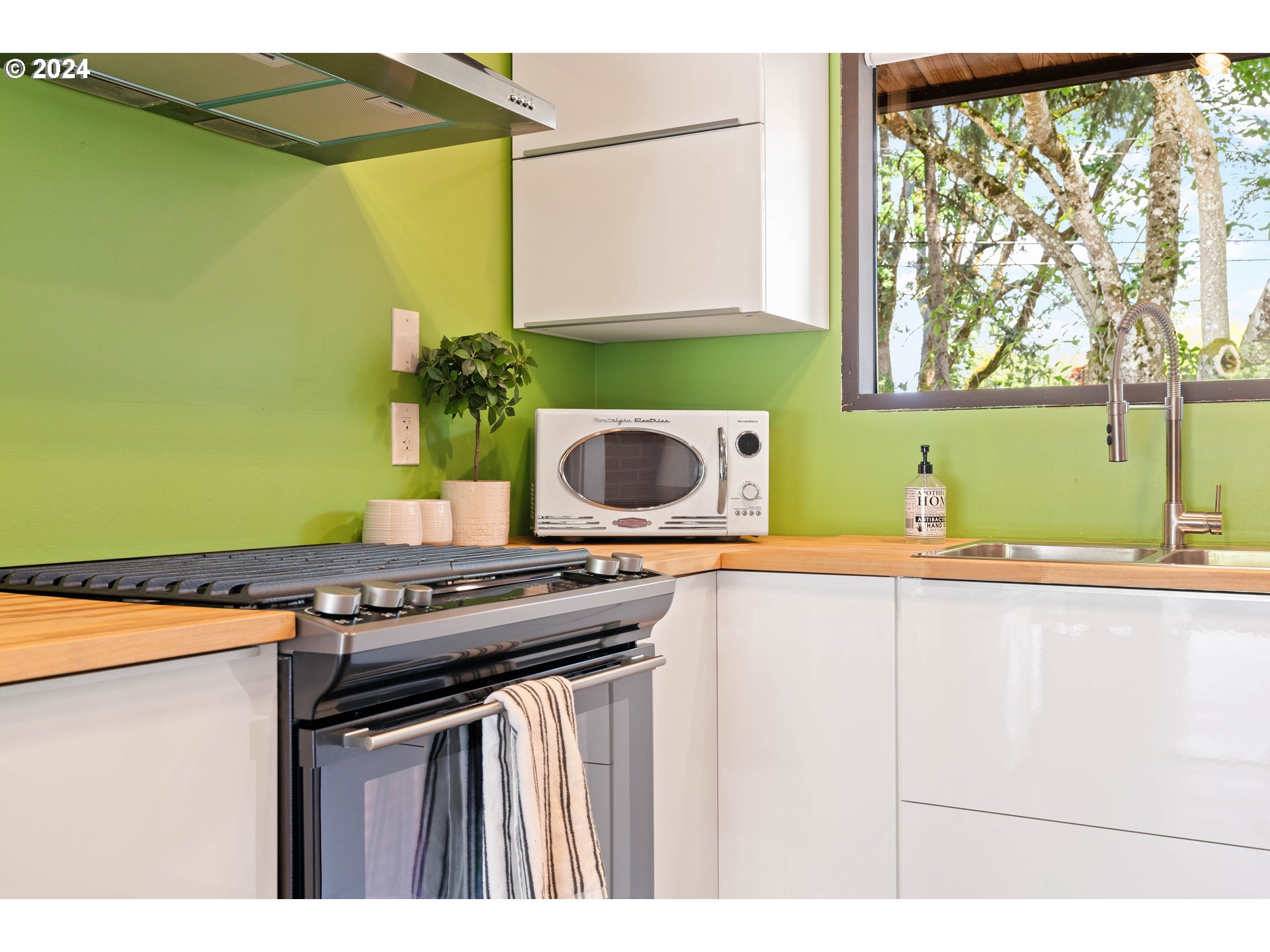 12325 SW PARK WAY SW