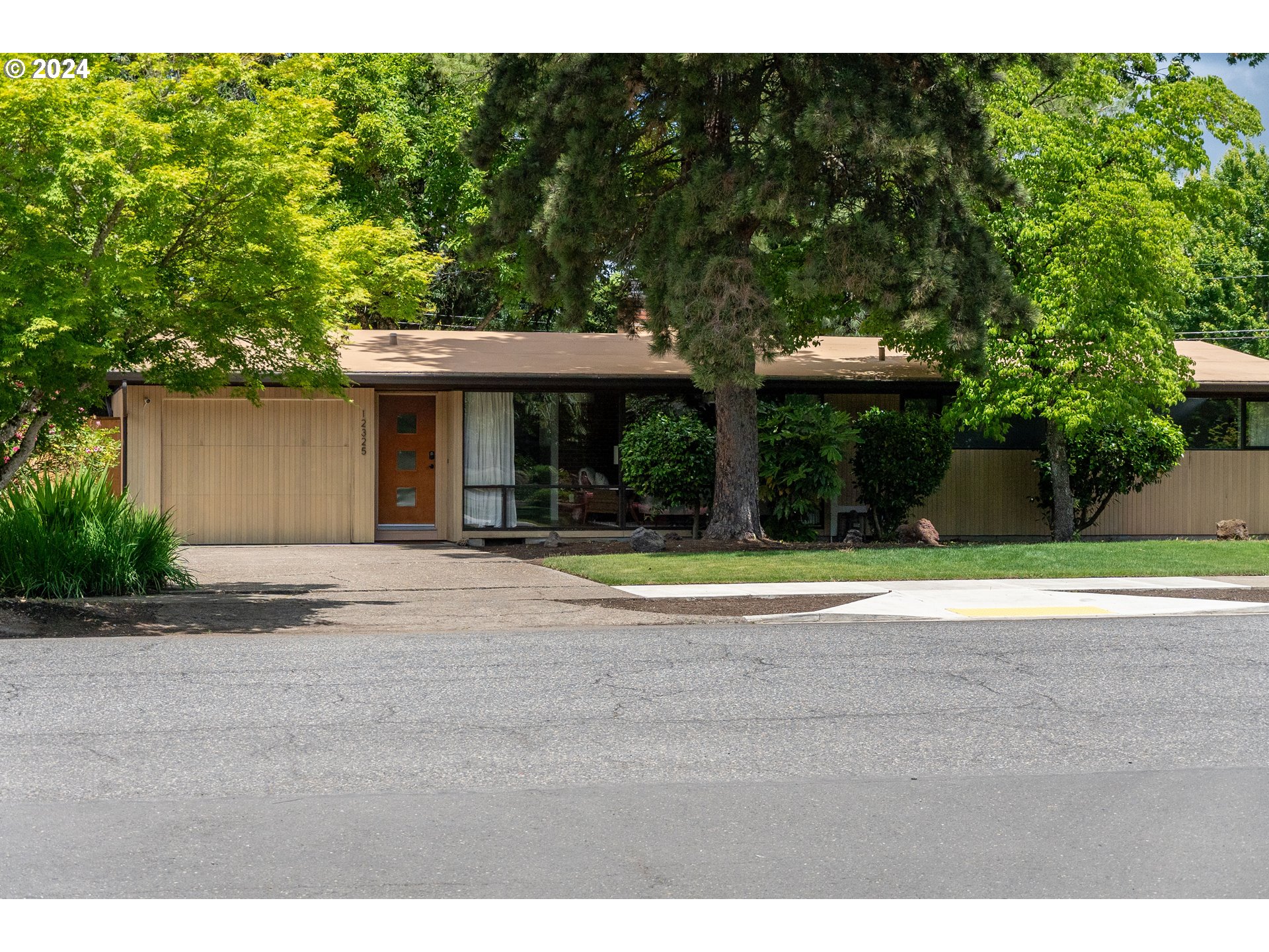 12325 SW PARK WAY SW