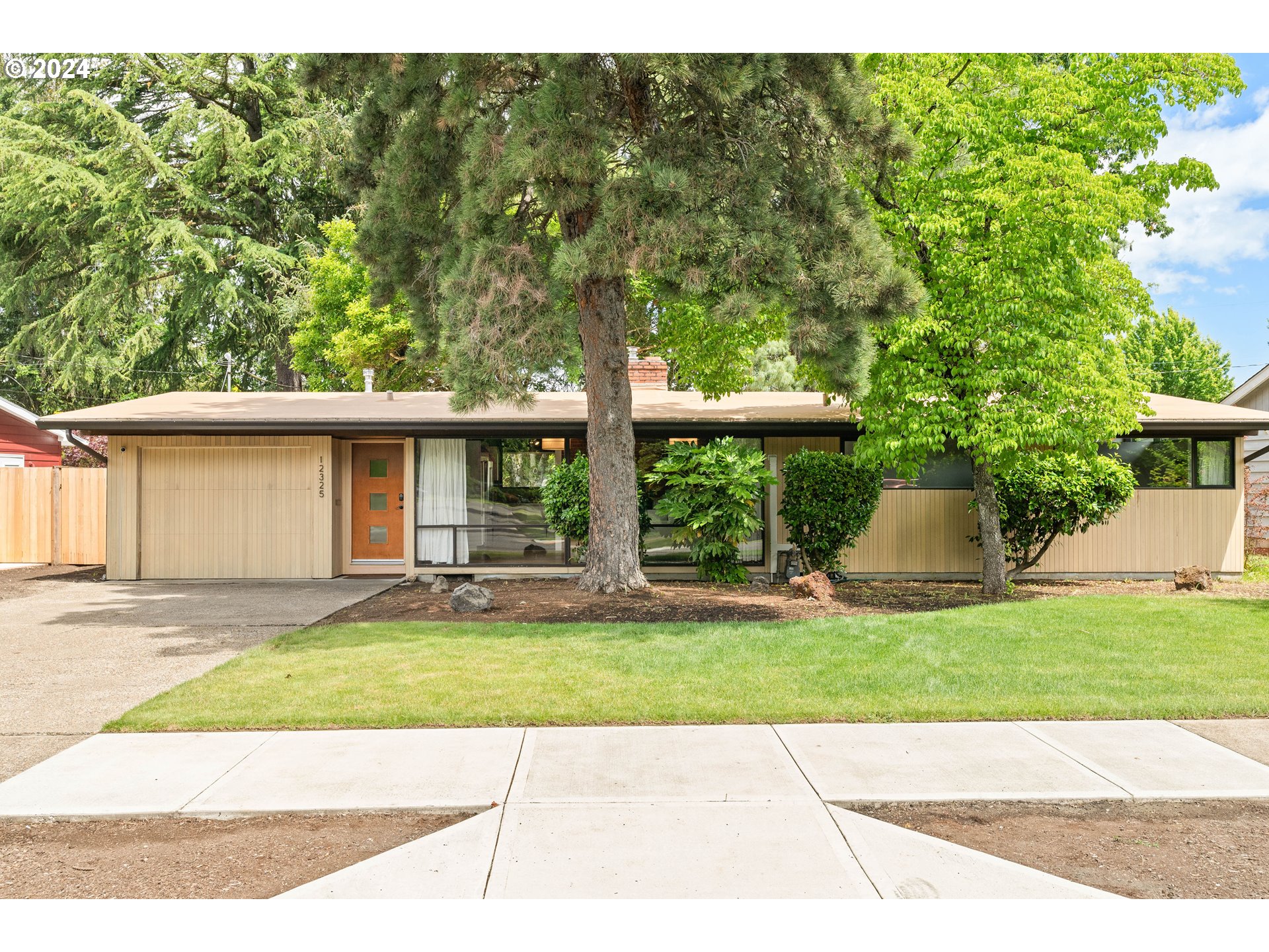 12325 SW PARK WAY SW