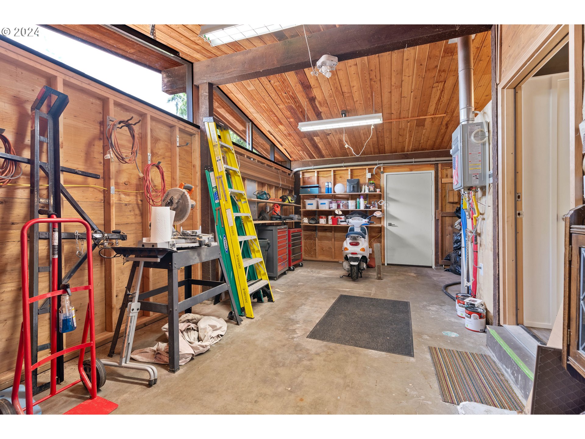 12325 SW PARK WAY SW