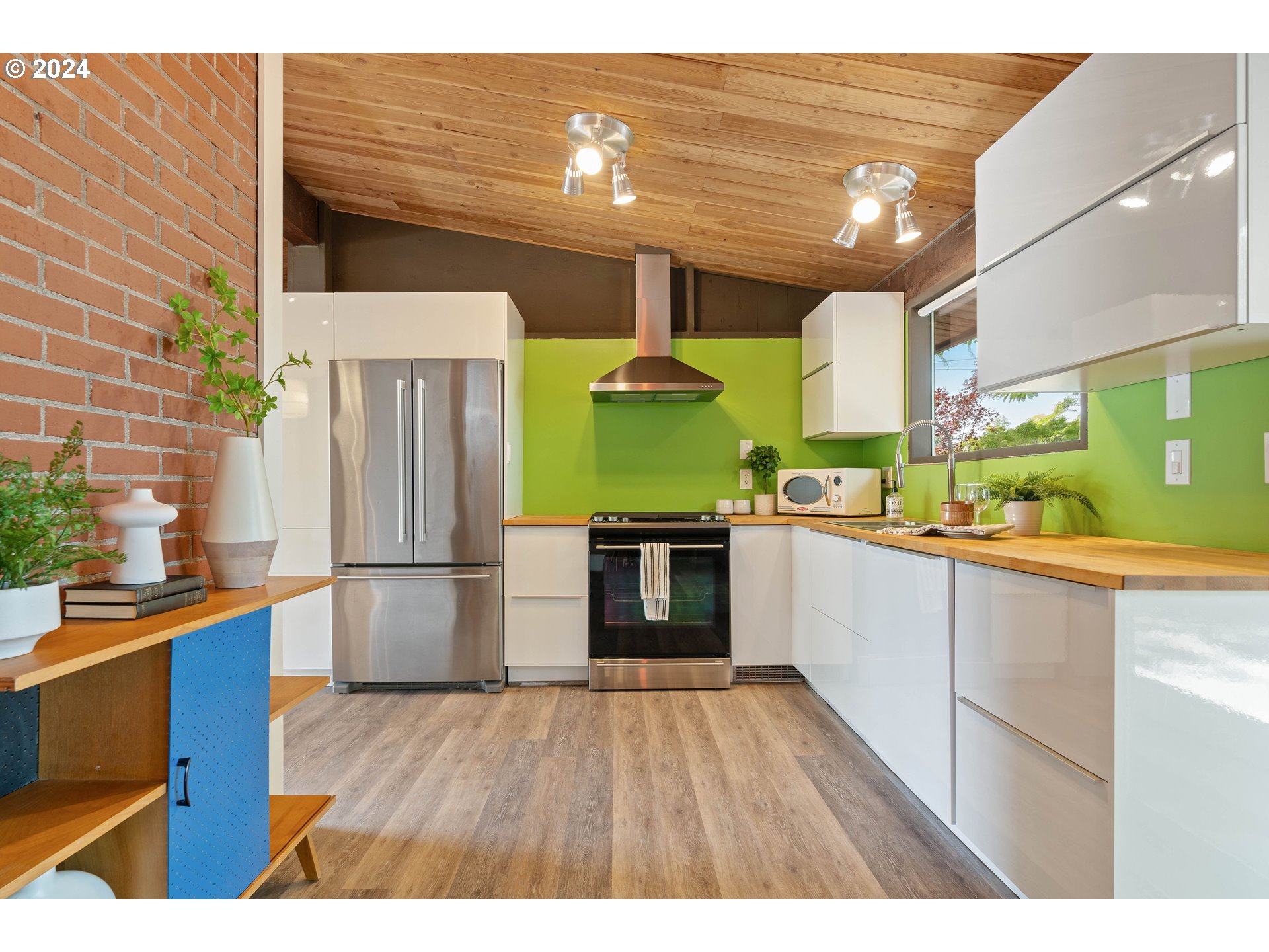 12325 SW PARK WAY SW