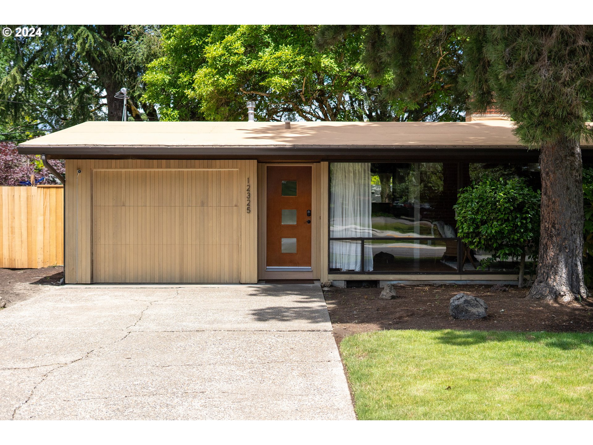 12325 SW PARK WAY SW