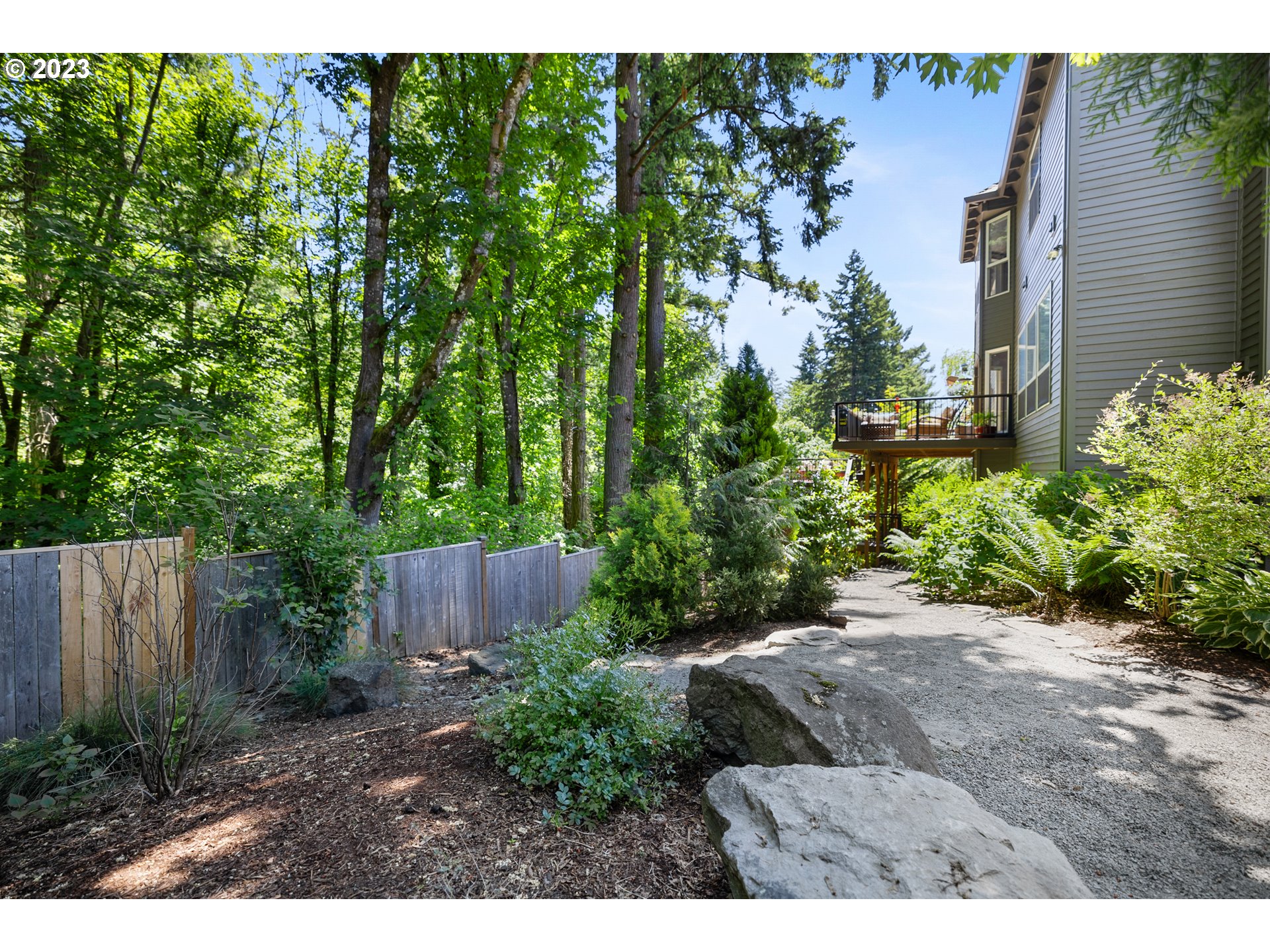 15242 SW PEACHTREE DR