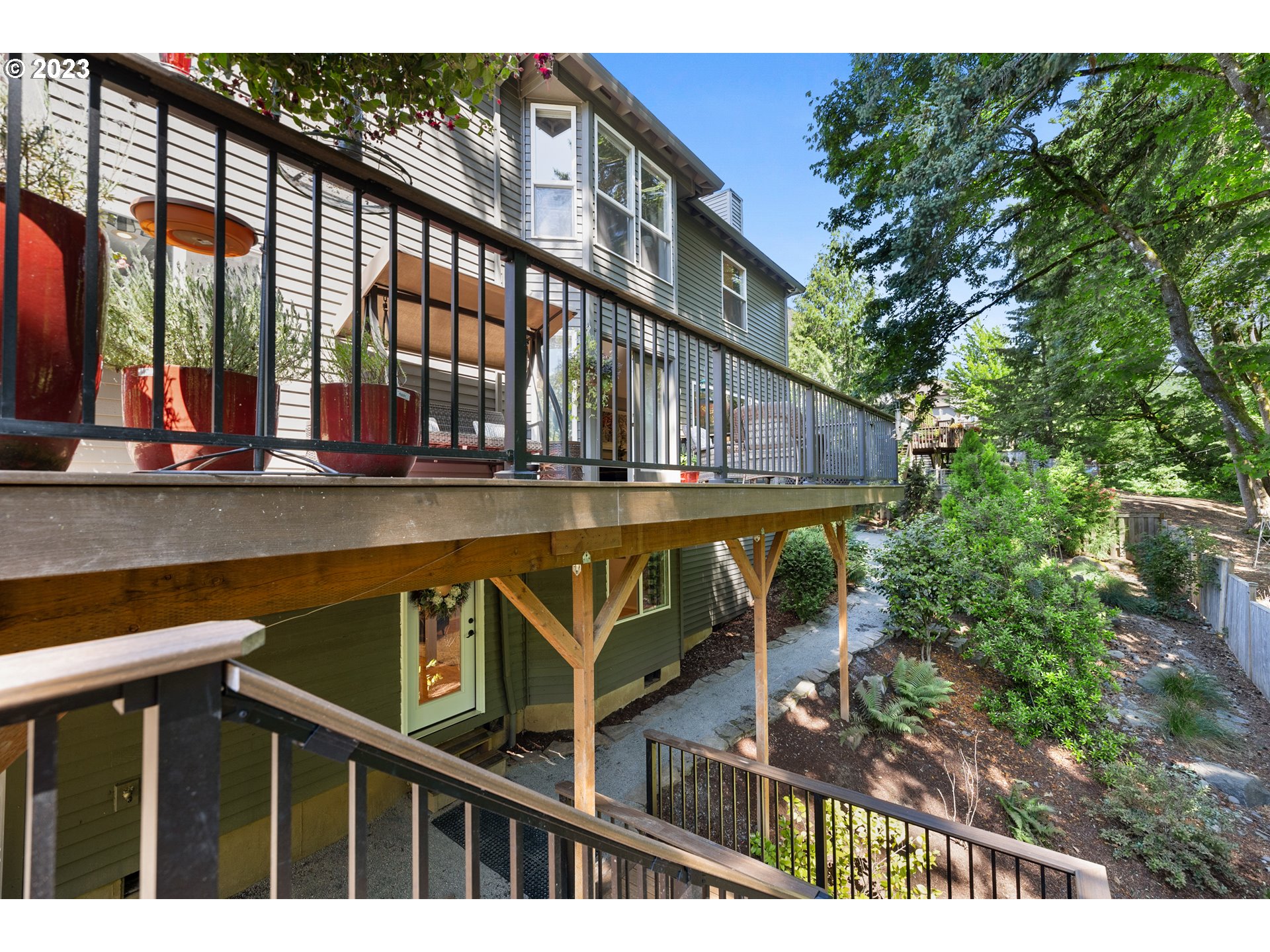 15242 SW PEACHTREE DR