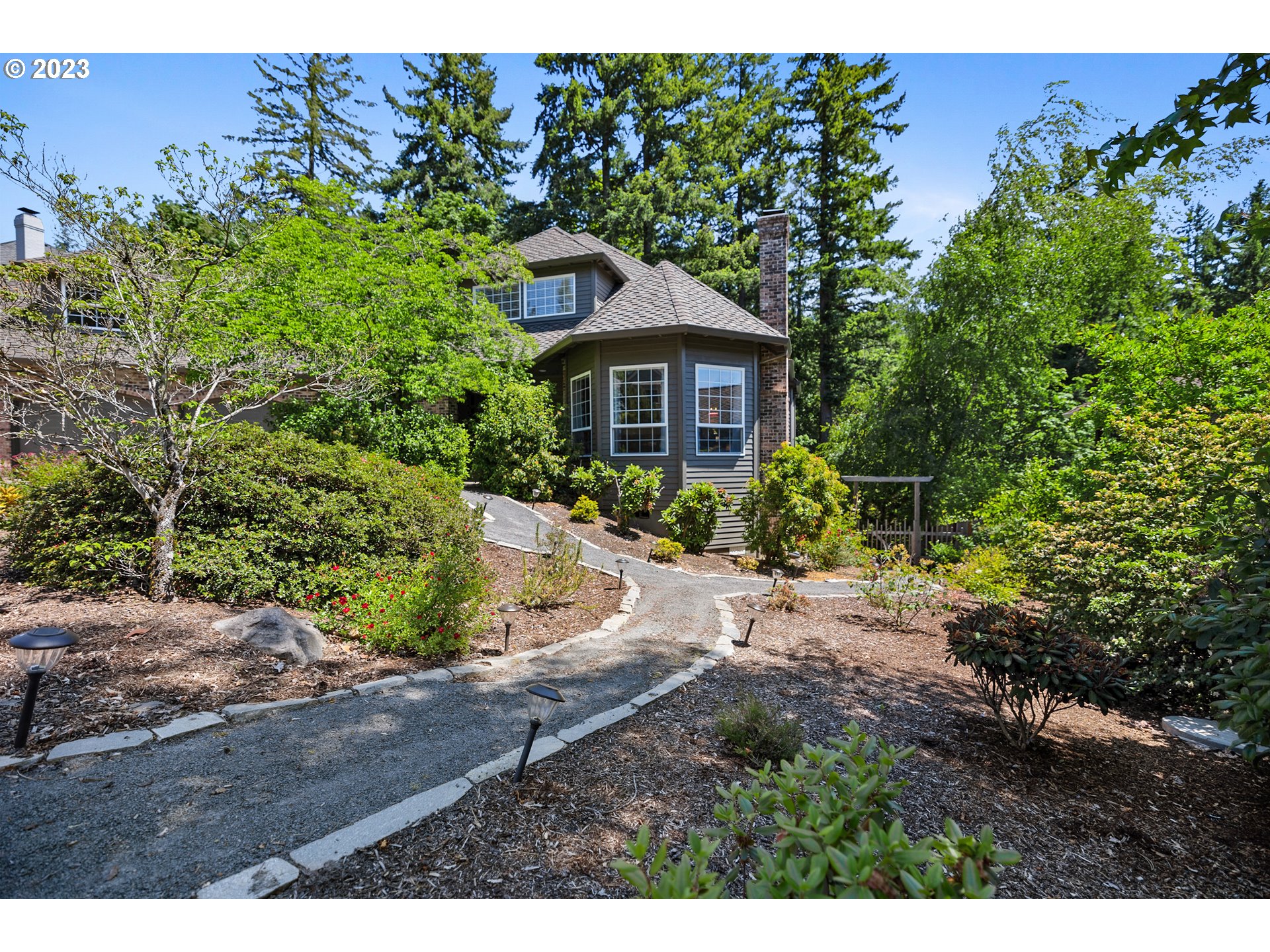 15242 SW PEACHTREE DR