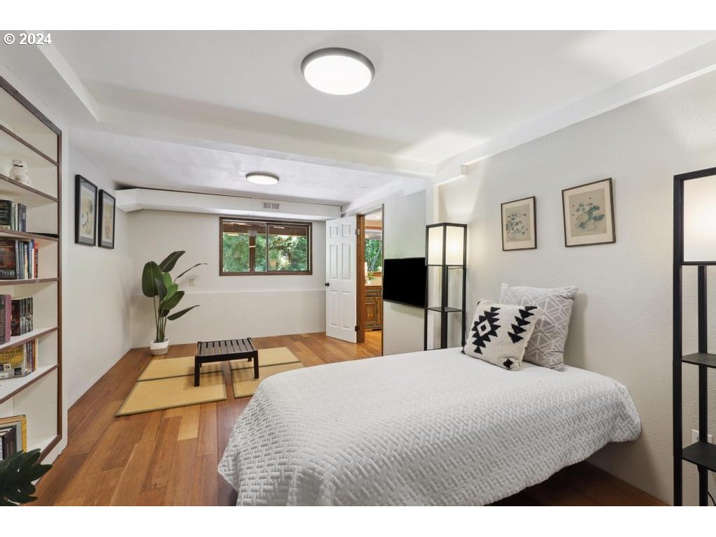 7530 NW SKYLINE BLVD