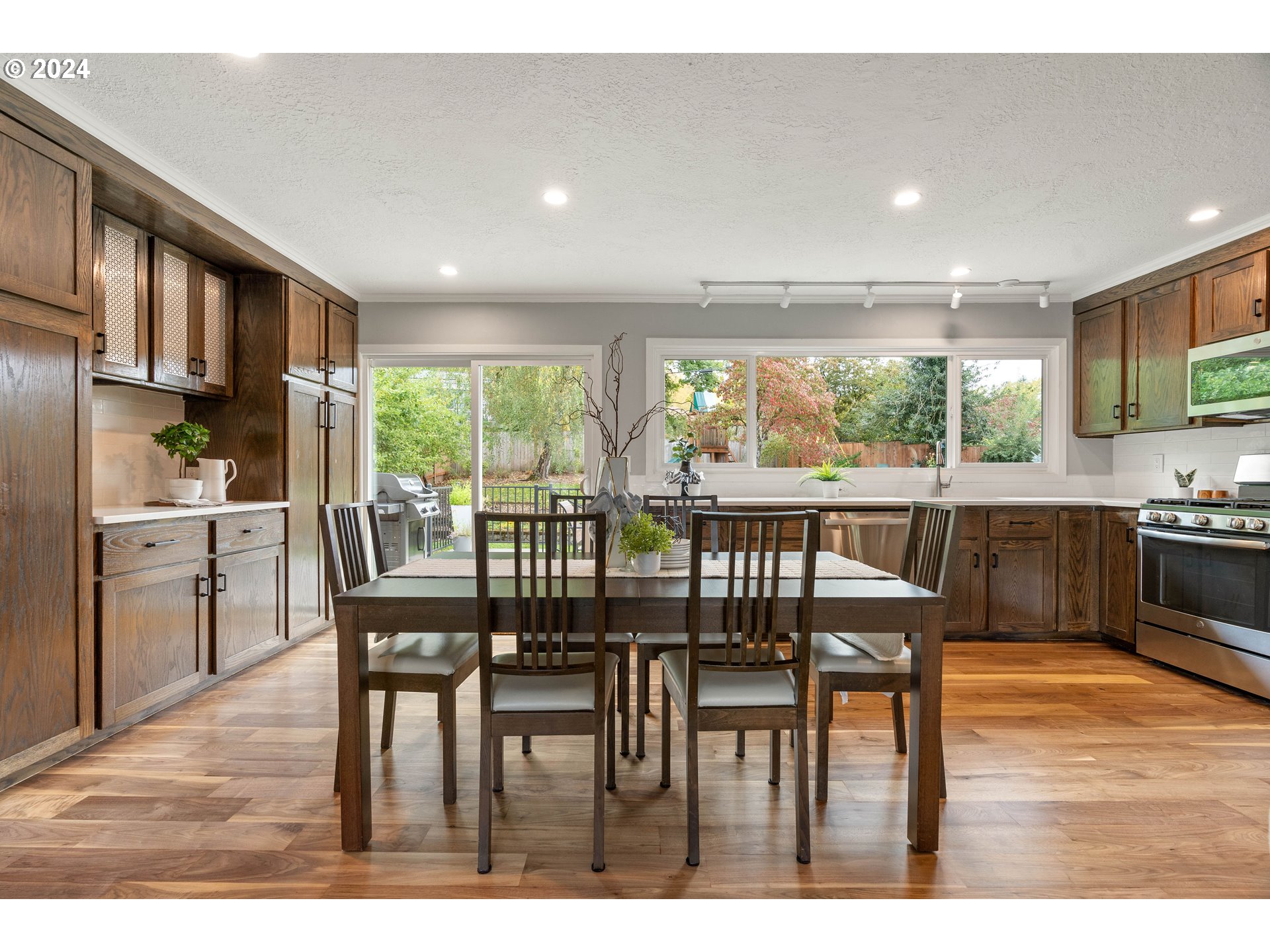 12920 SW FOOTHILL DR