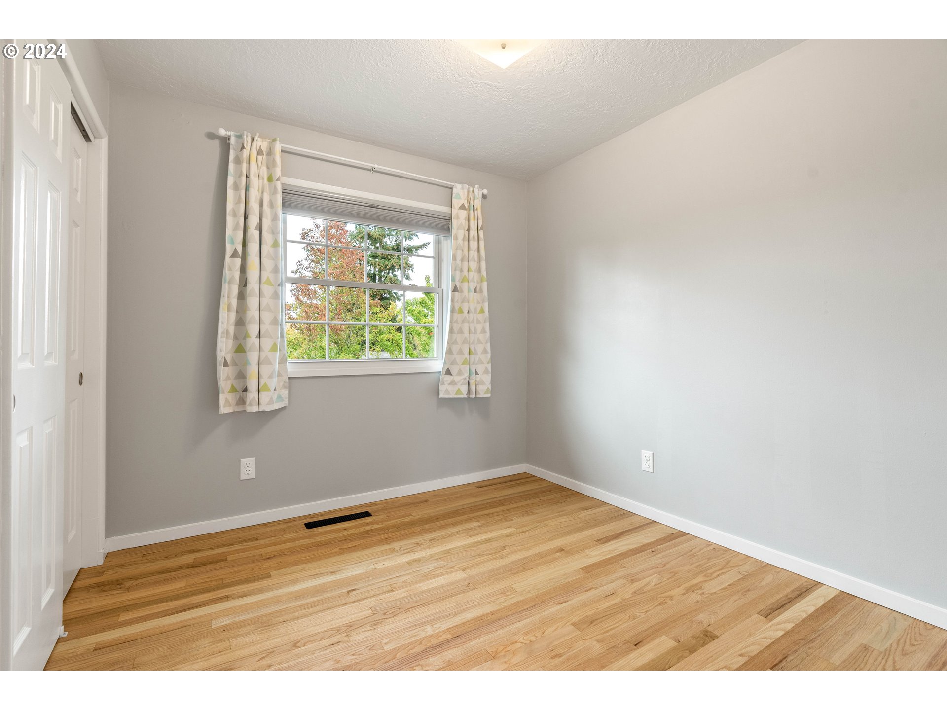 12920 SW FOOTHILL DR