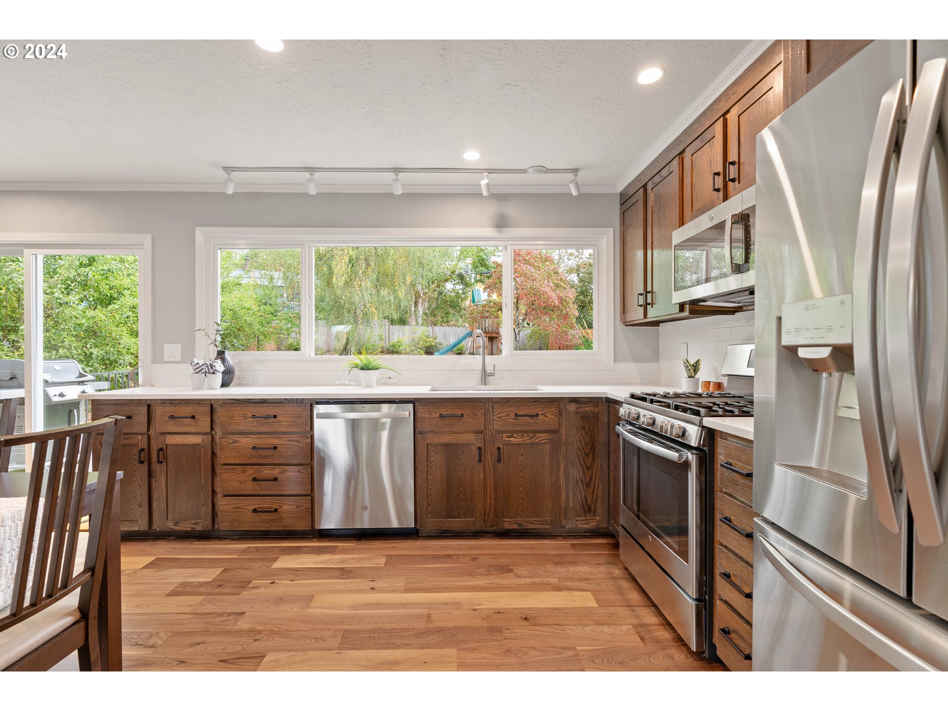 12920 SW FOOTHILL DR