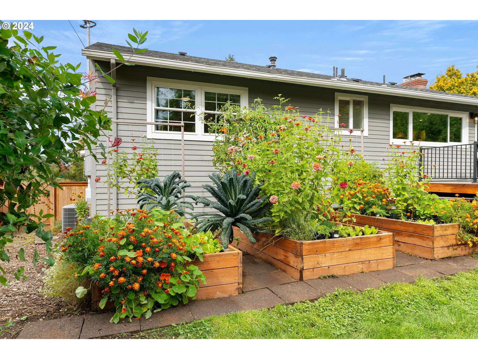 12920 SW FOOTHILL DR