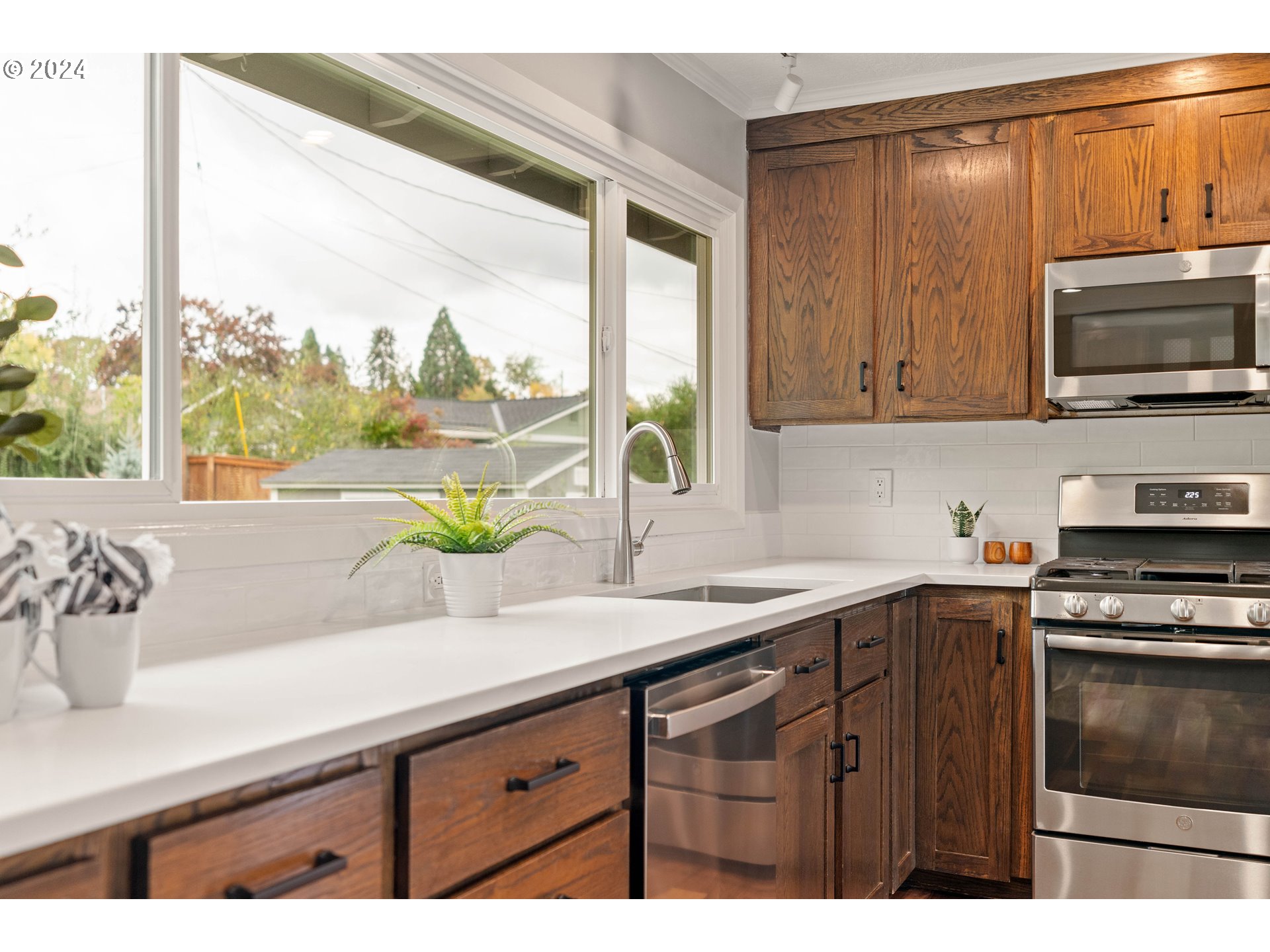 12920 SW FOOTHILL DR