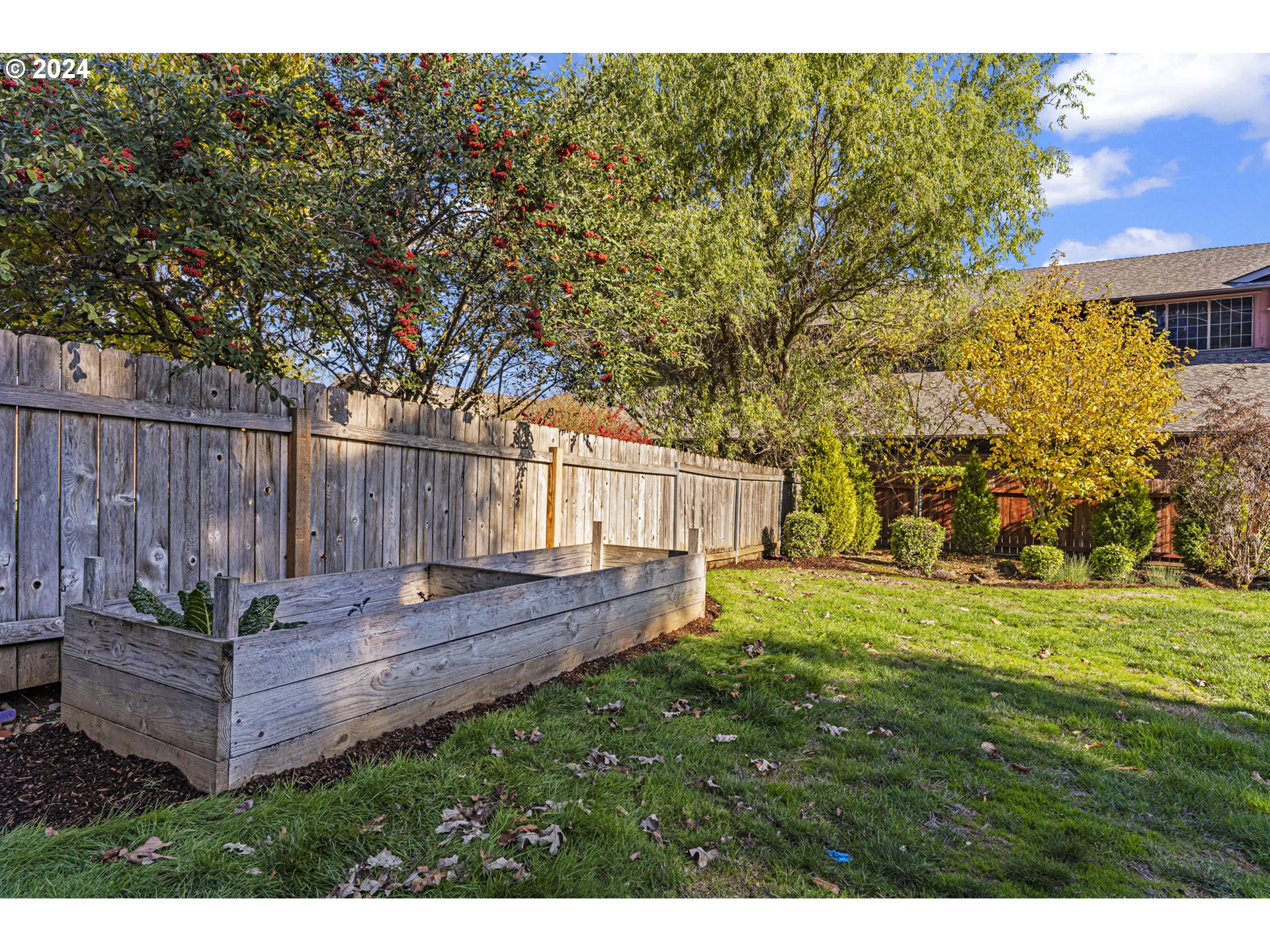62 NW AVA AVE