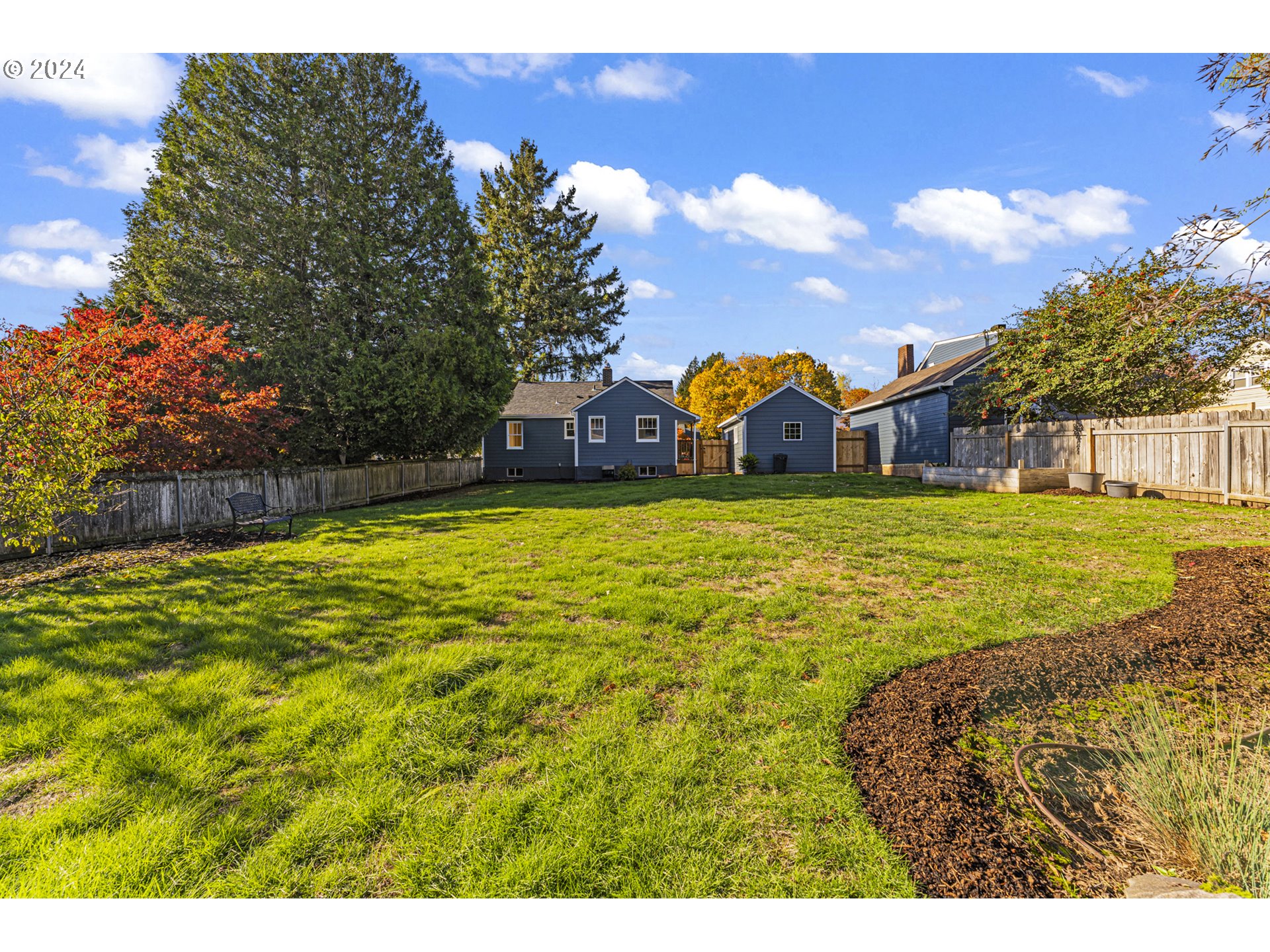 62 NW AVA AVE