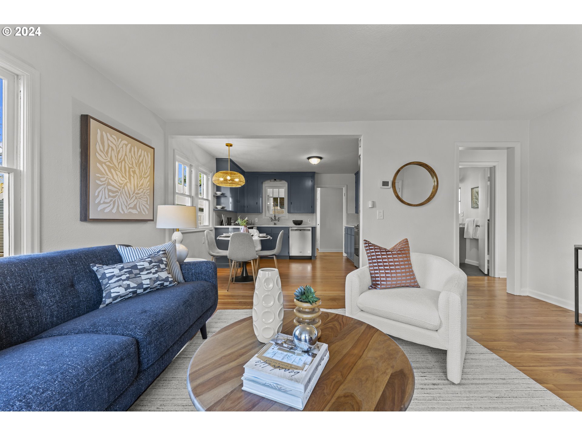62 NW AVA AVE