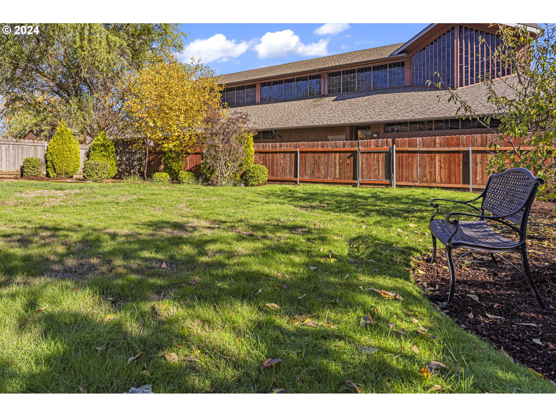 62 NW AVA AVE