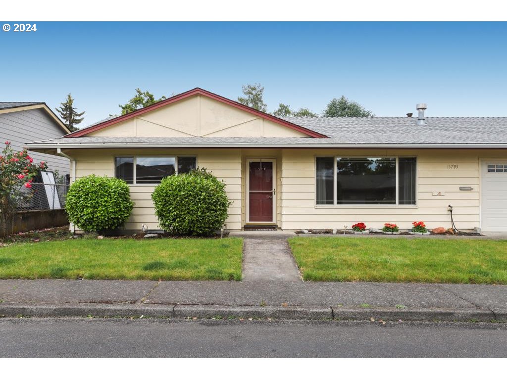 15795 SW QUEEN VICTORIA PL