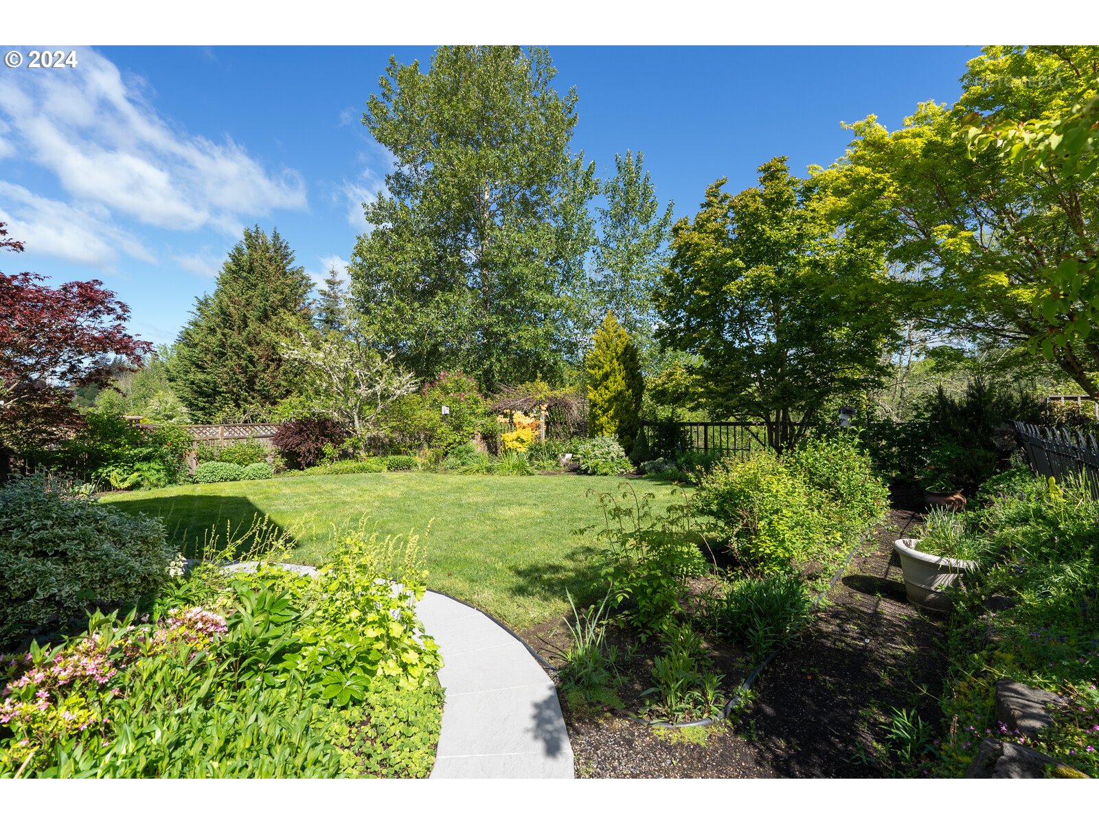 14261 NW GREENWOOD DR