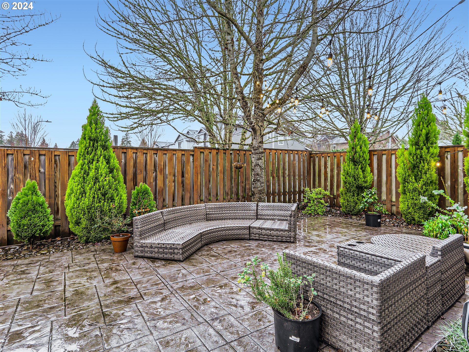 177 NE IRONCREEK TER