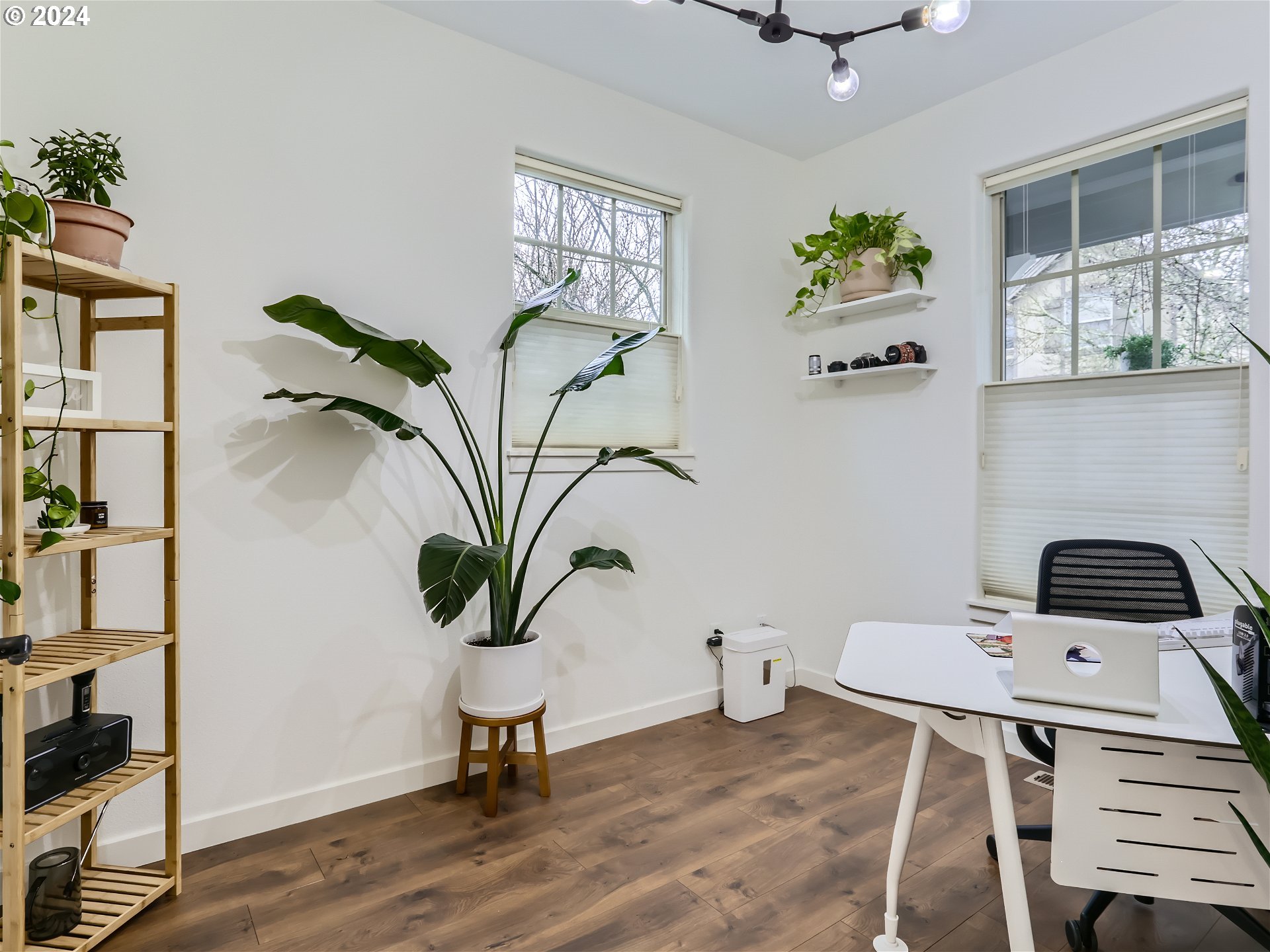 177 NE IRONCREEK TER